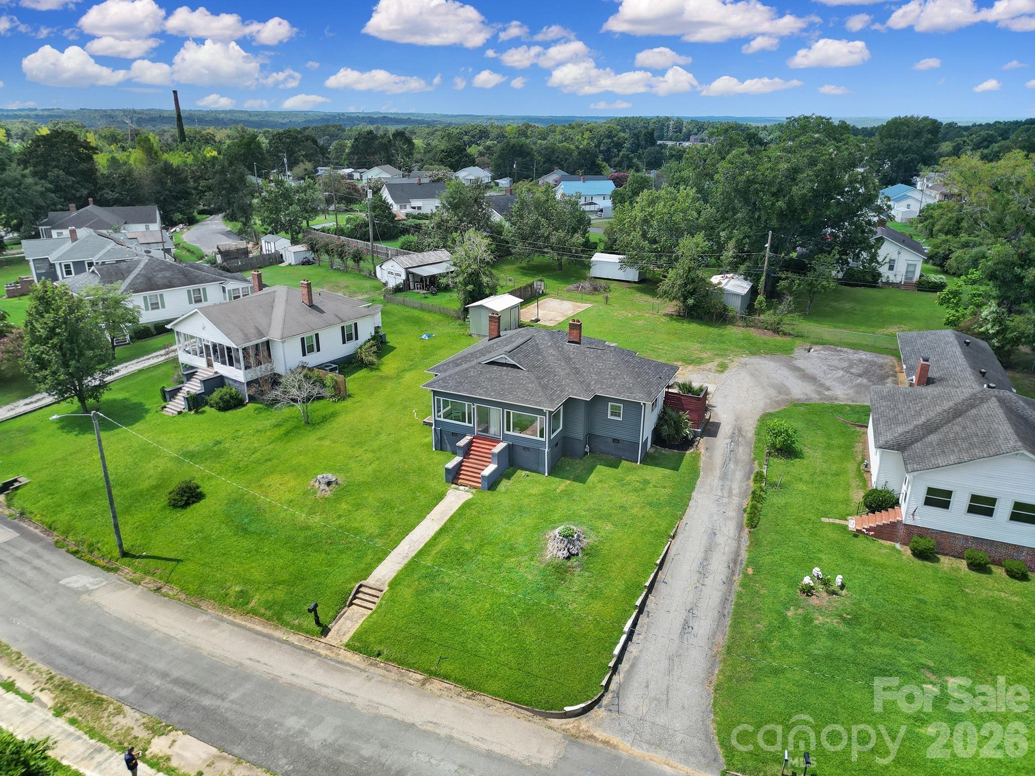 14 Argonne Ave, Great Falls, SC 29055