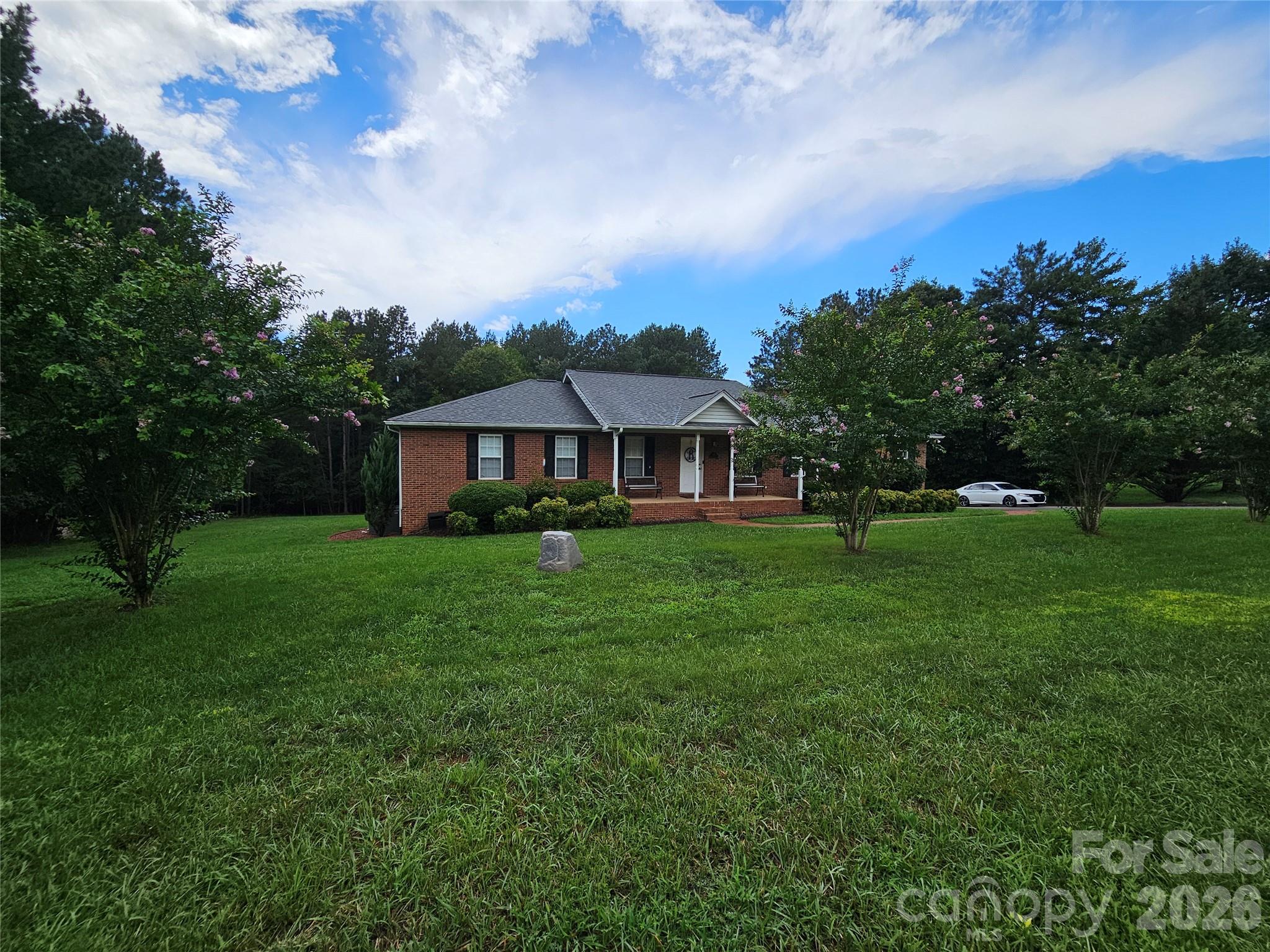 306 Gardner Point Dr, Stoney Point, NC 28678