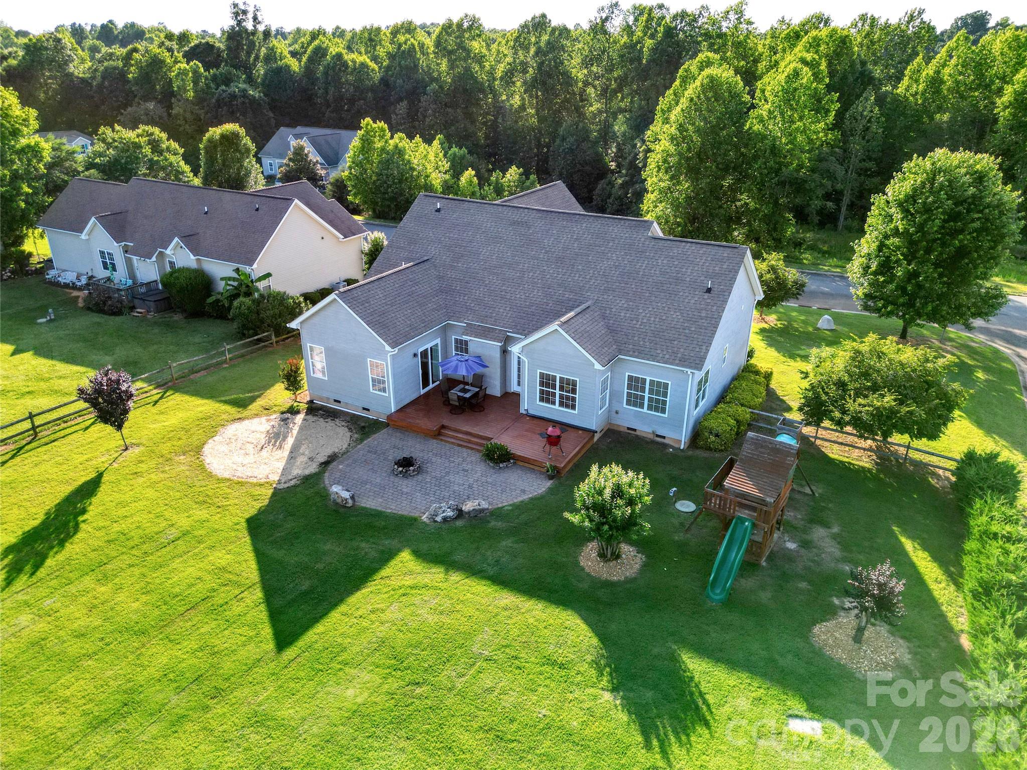 141 Logan Ridge Dr, Statesville, NC 28677