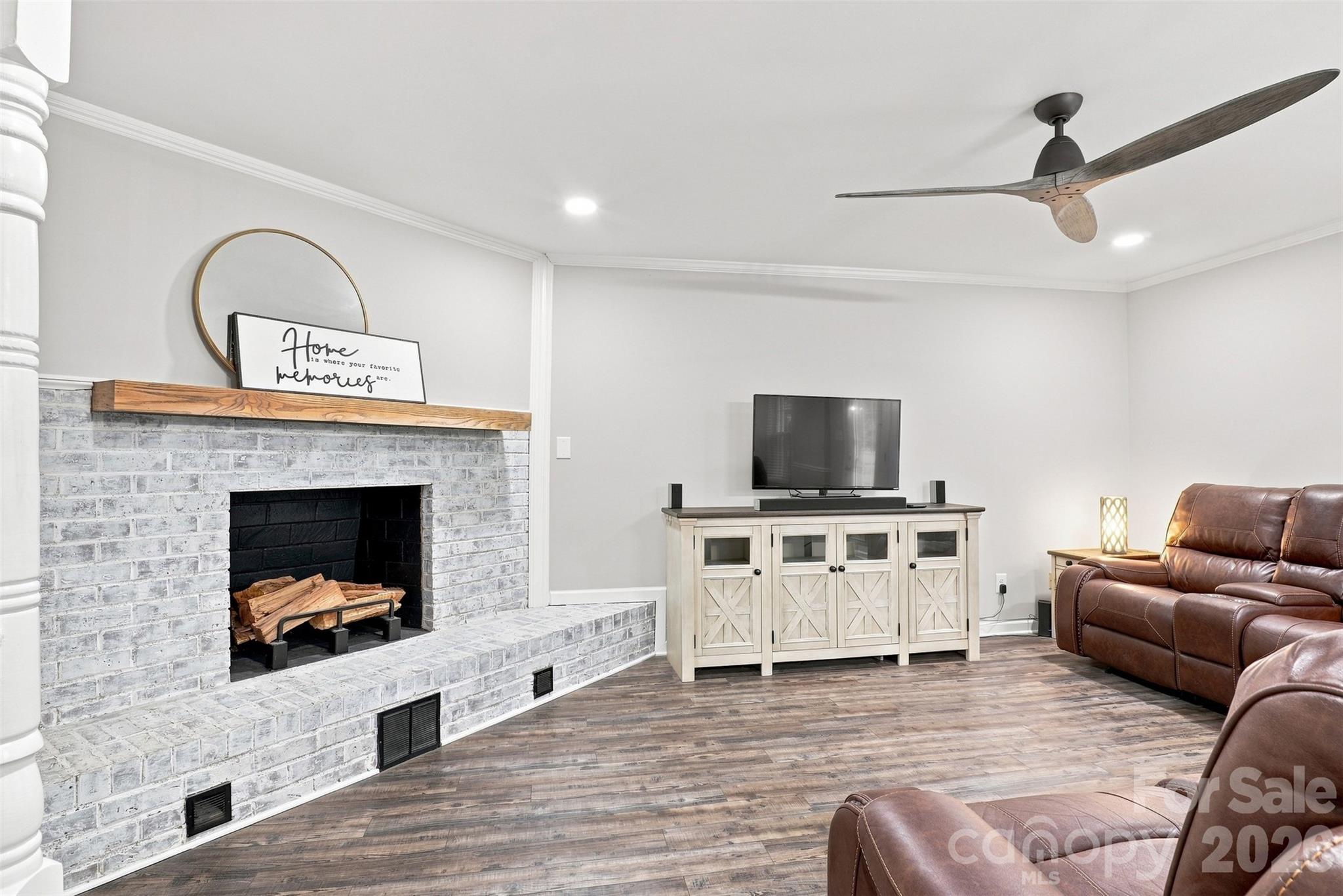 813 Jamestown Dr #6, Gastonia, NC 28056