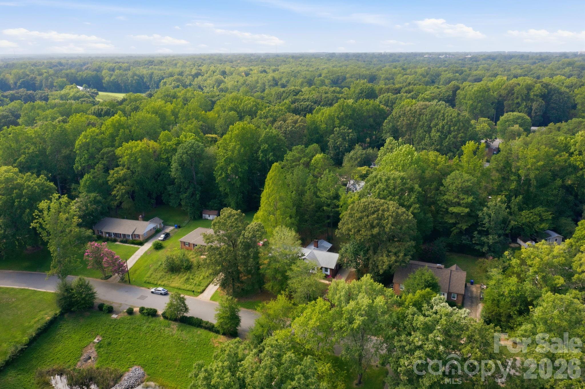 1045 S Magnolia St, Mooresville, NC 28115