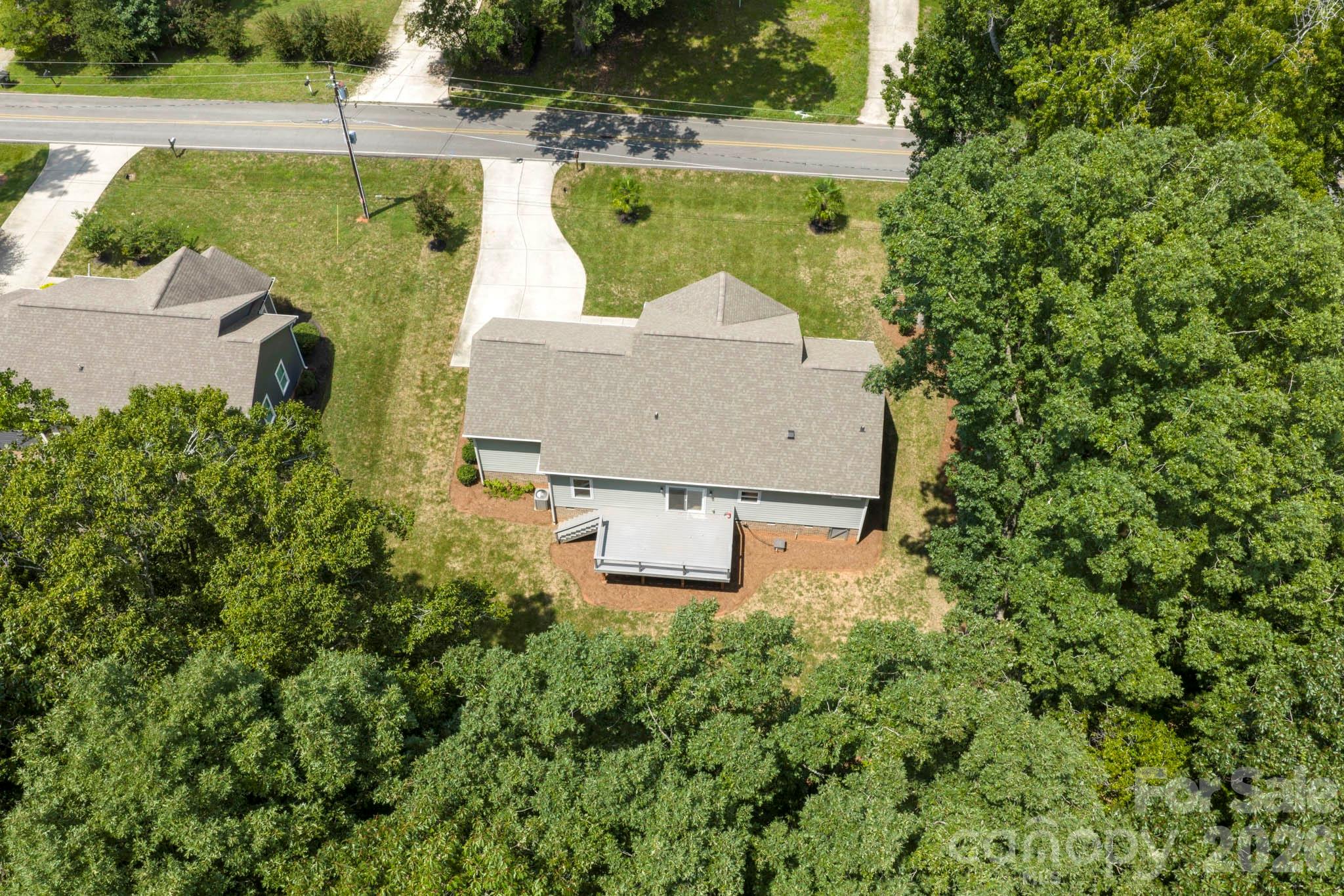 216 Paradise Dr, Belmont, NC 28012