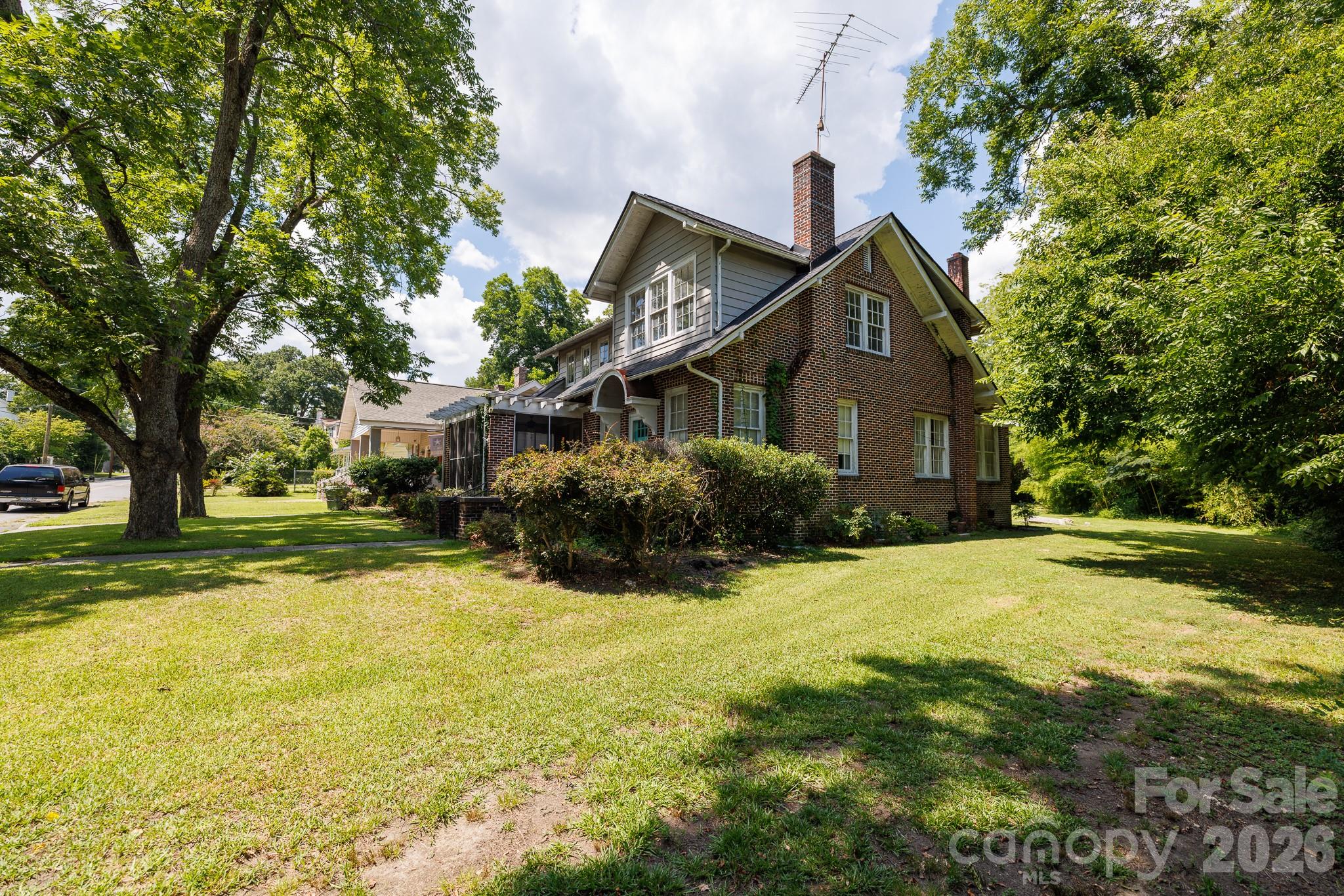 157 Walnut St, Chester, SC 29706