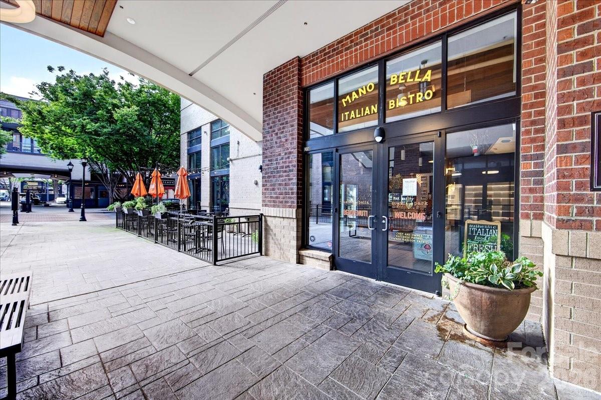721 Governor Morrison St #526, Charlotte, NC 28211