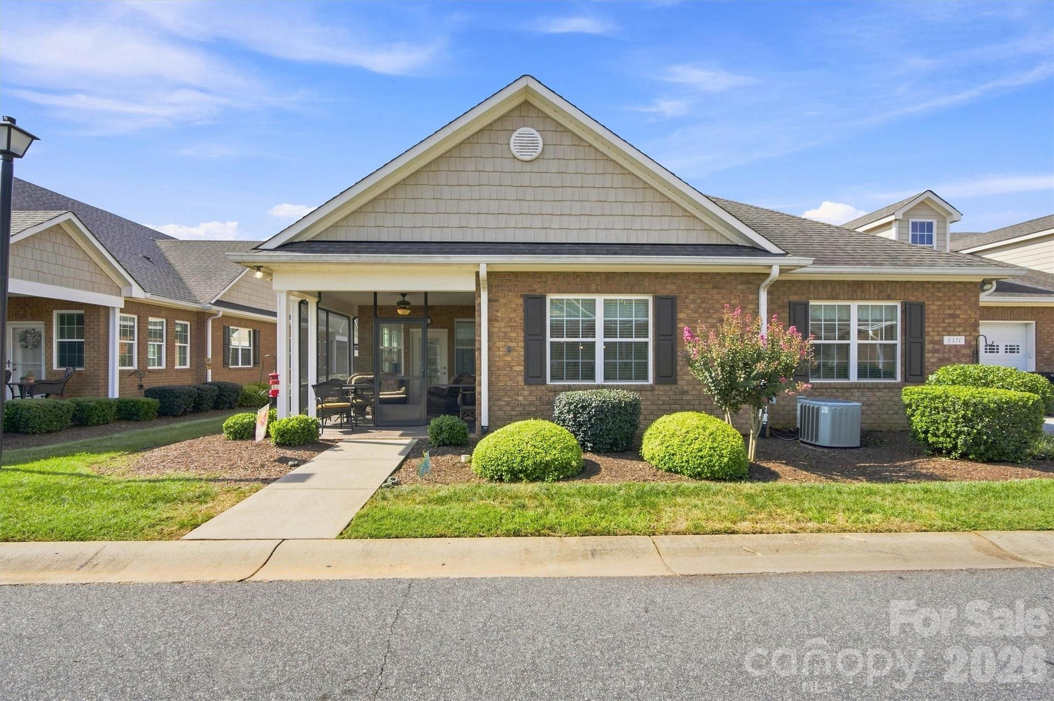 8310 Glacier Dr, Denver, NC 28037