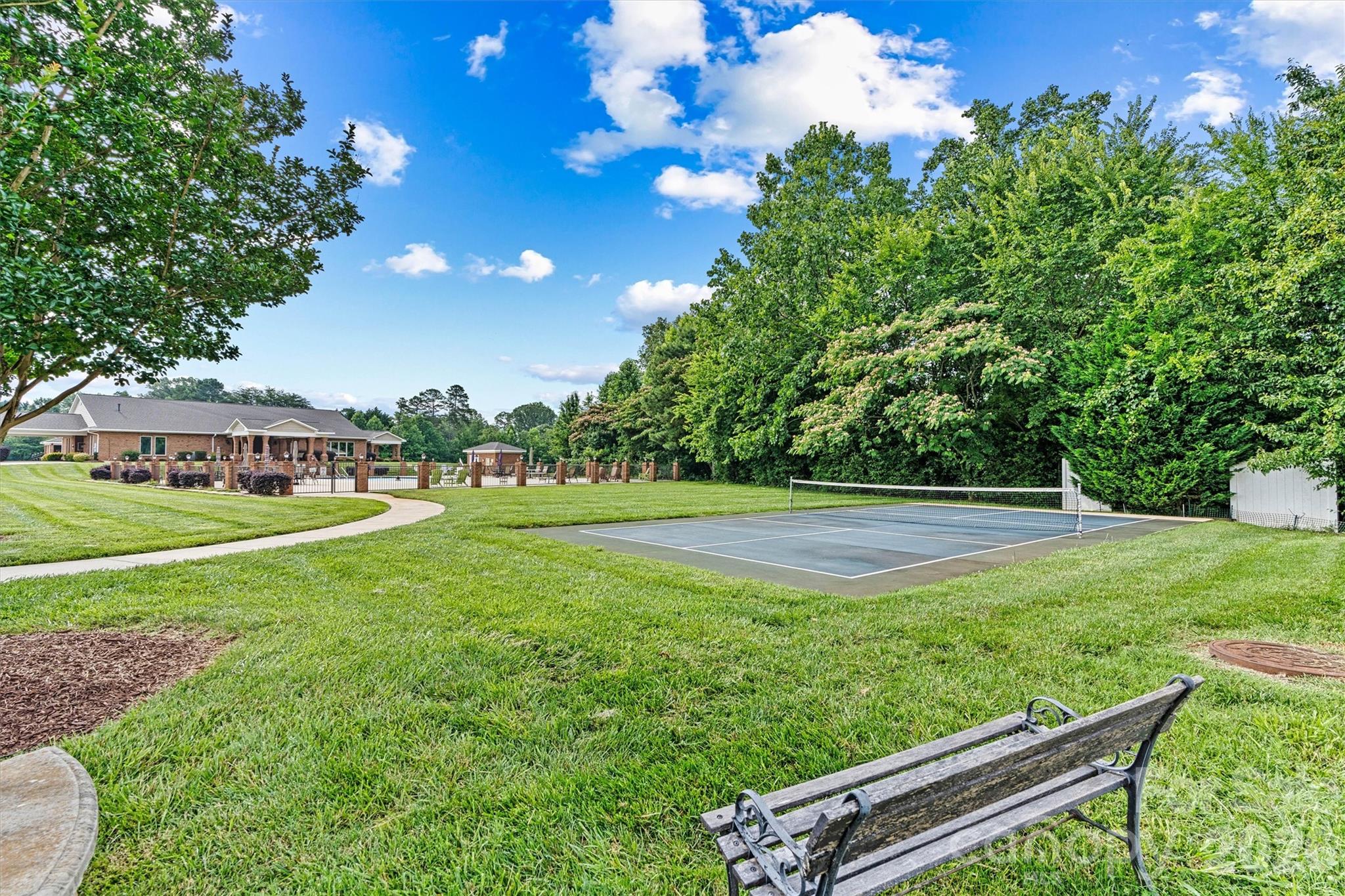 8310 Glacier Dr, Denver, NC 28037