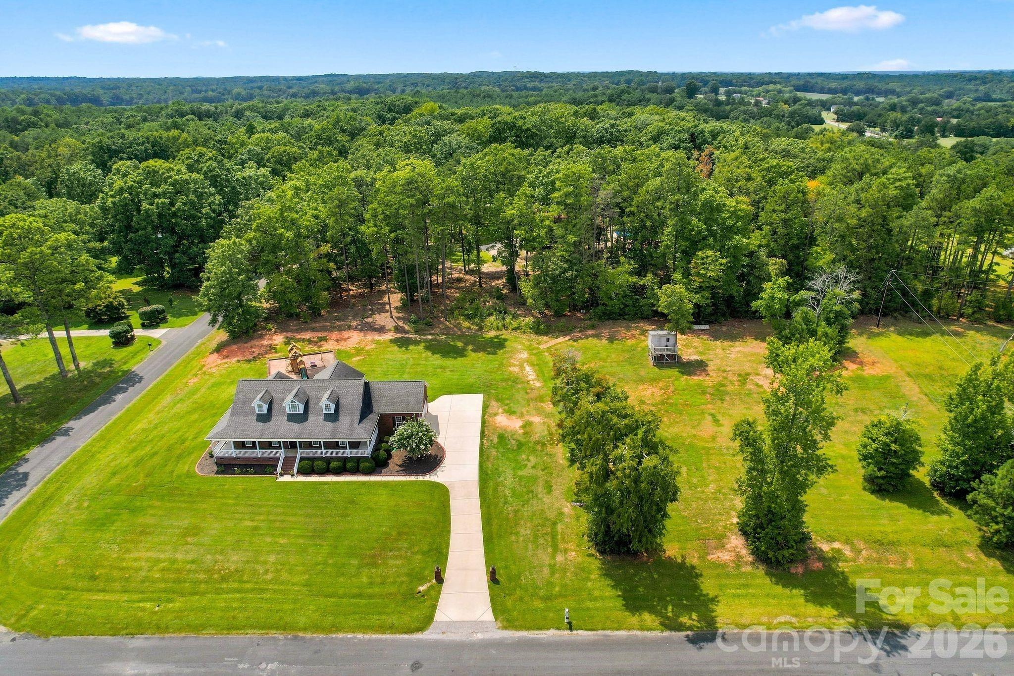1134 Oakwood Dr, Chester, SC 29706