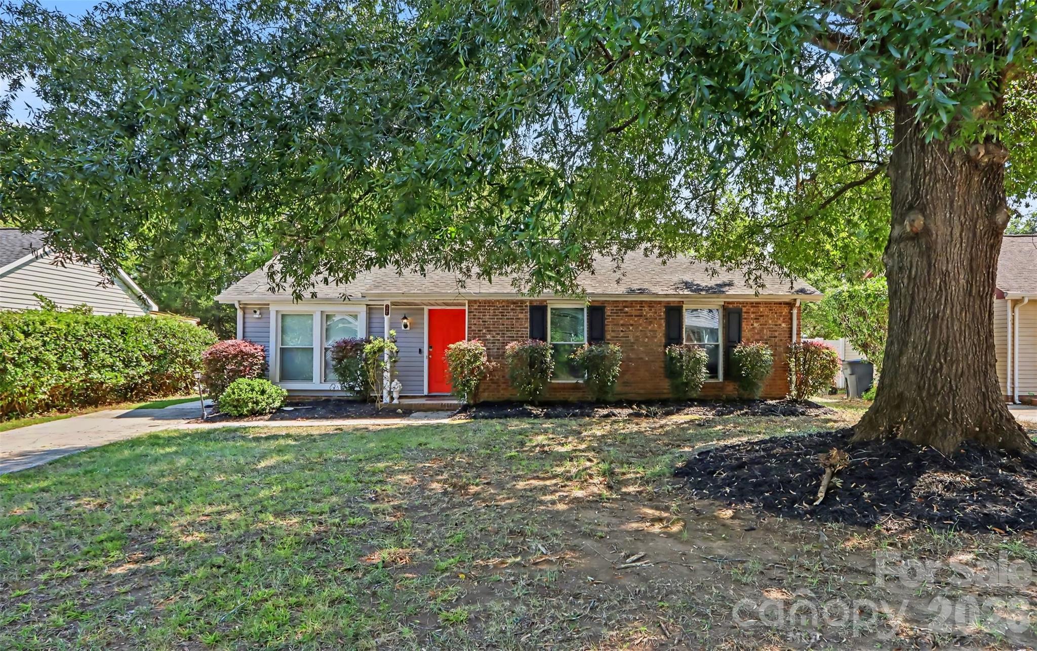 3001 Old House Cir, Matthews, NC 28105