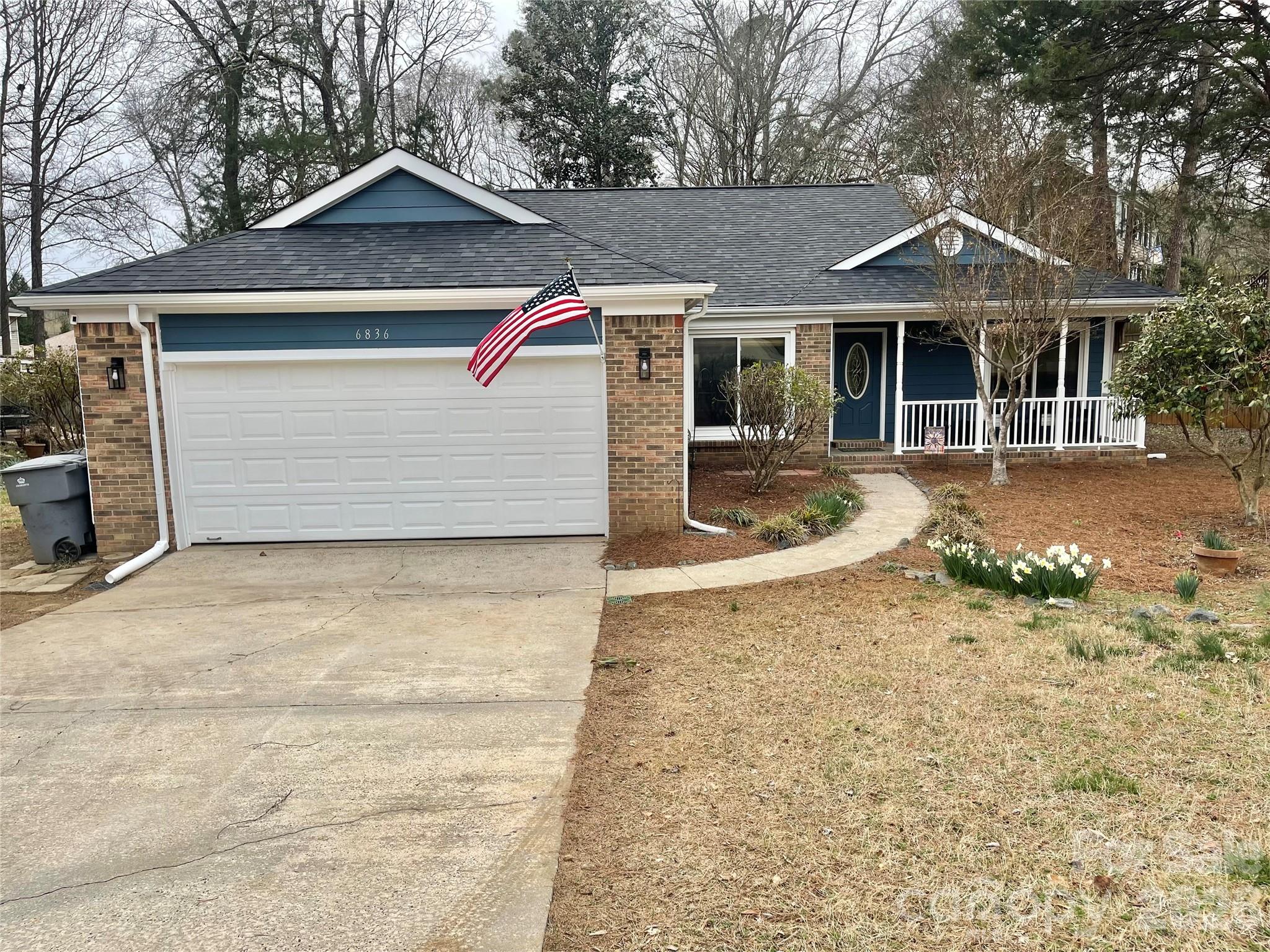 6836 Pin Oak Ct, Charlotte, NC 28226