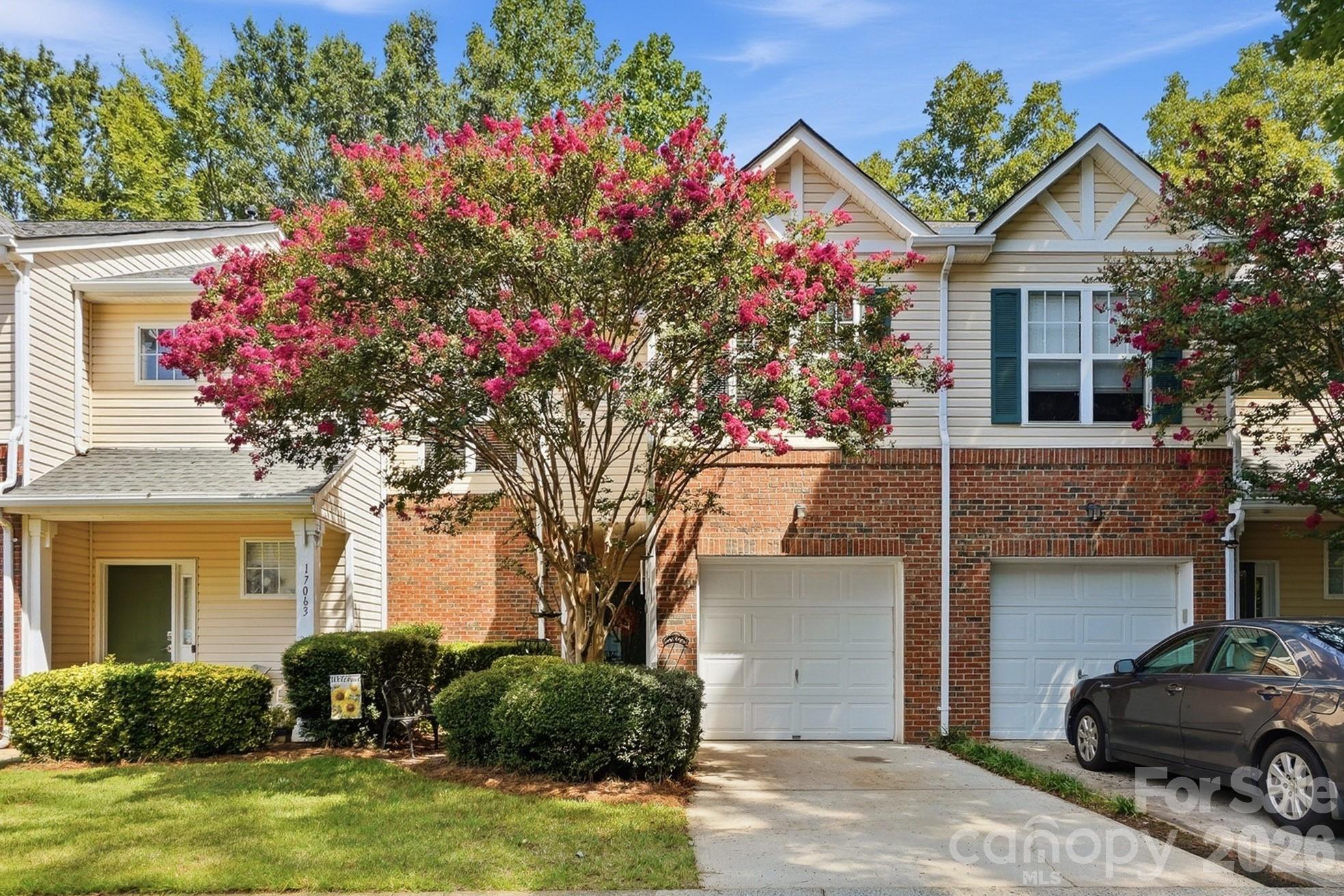 17067 Commons Creek Dr, Charlotte, NC 28277