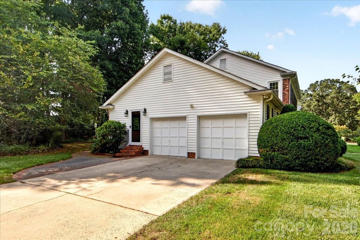 842 Ashmeade Rd, Charlotte, NC 28211