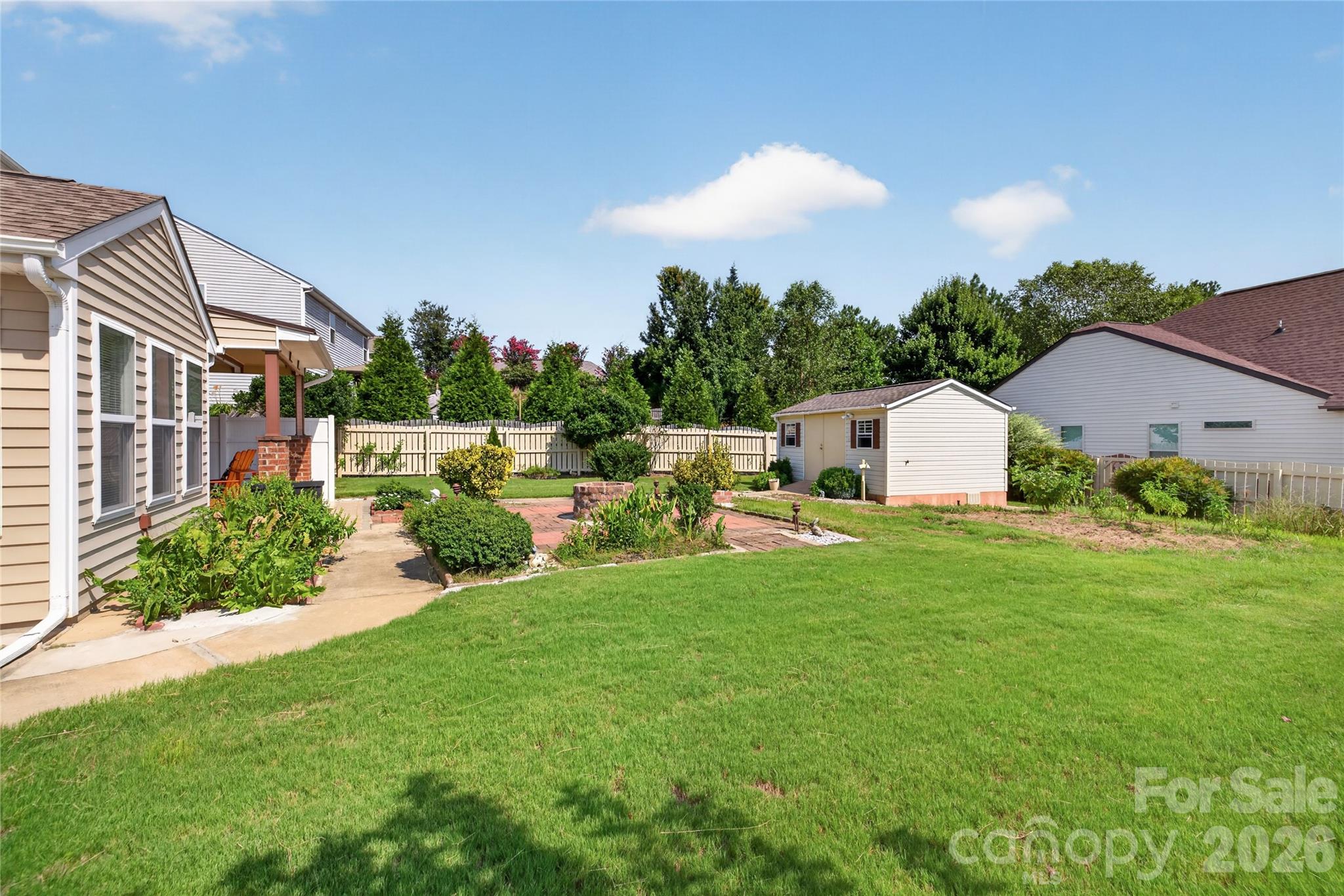 1607 Hoosac Dr, Waxhaw, NC 28173