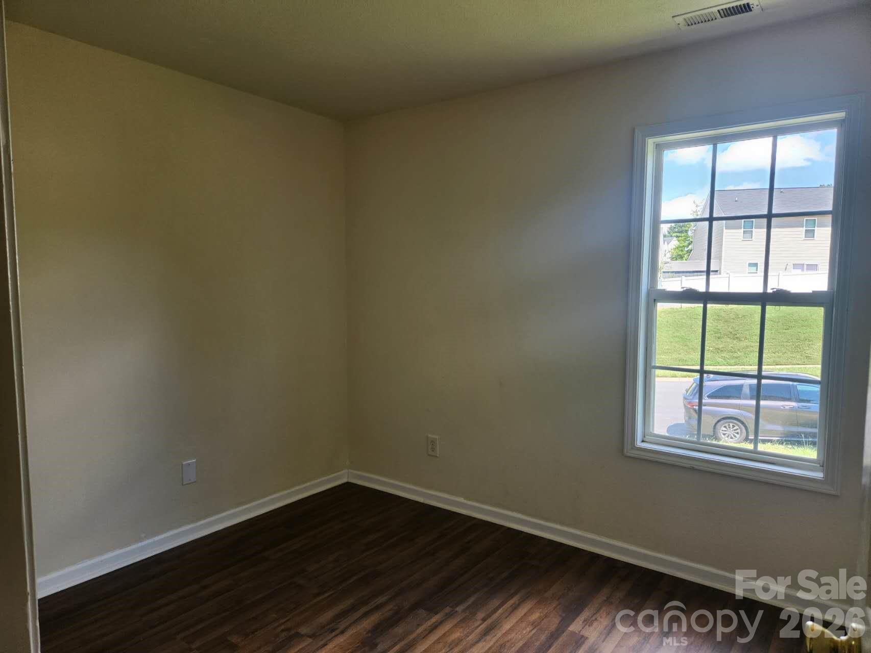 9644 Littleleaf Dr, Charlotte, NC 28215