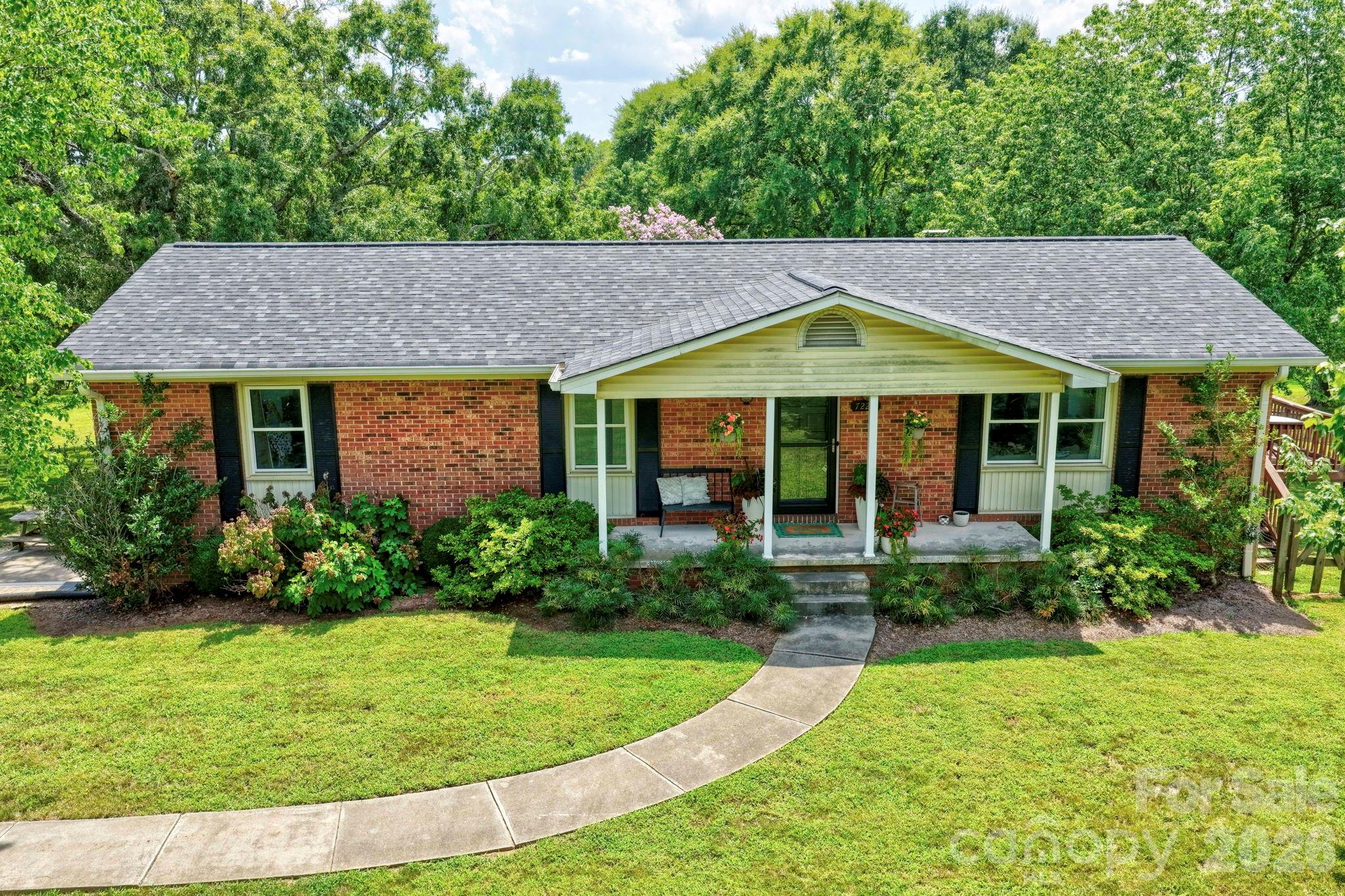 7220 Pharr Mill Rd, Harrisburg, NC 28075