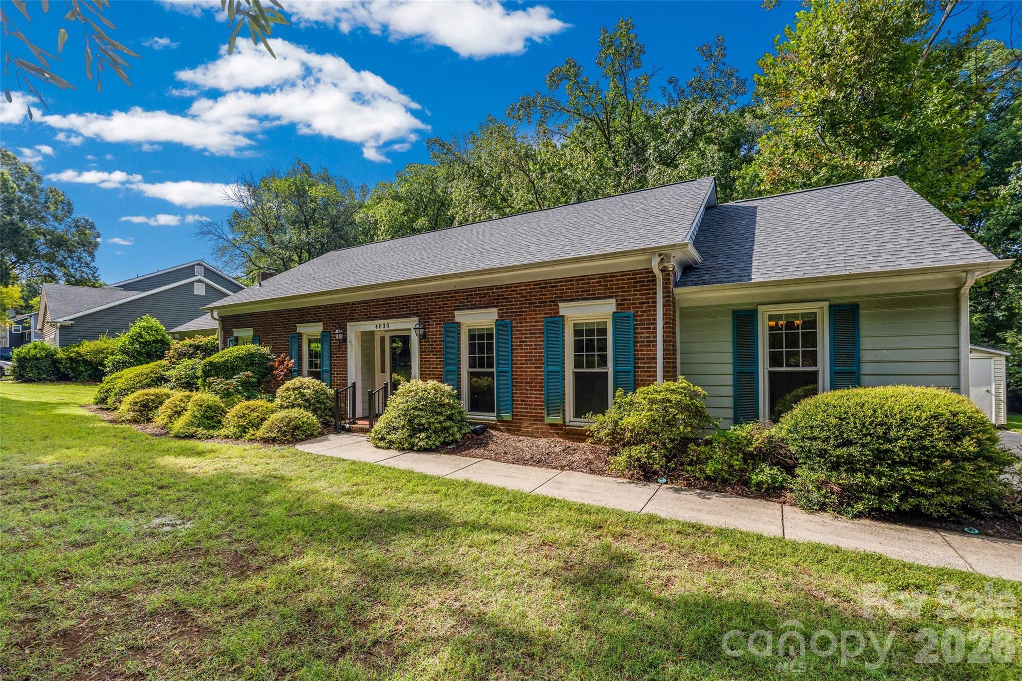 4030 Foxmoor Dr, Charlotte, NC 28226