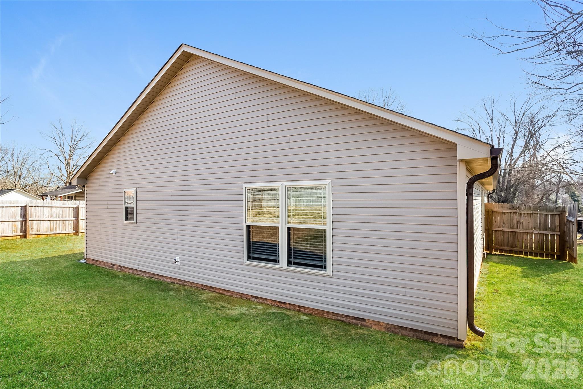313 E 24th St, Kannapolis, NC 28083