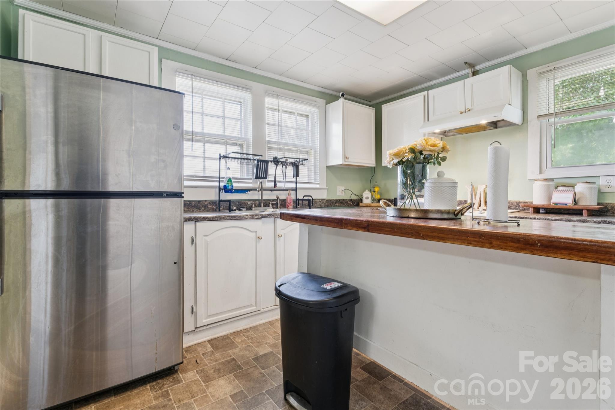 706 S Main St, Clover, SC 29710
