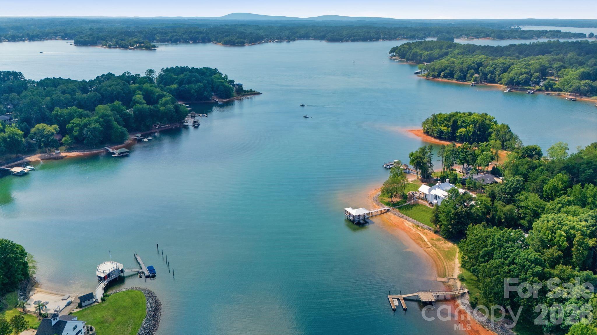 125 Misty Cove Ln, Mooresville, NC 28117