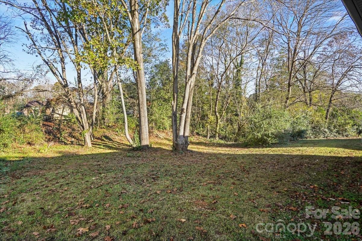 624 Dundeen Dr, Gastonia, NC 28052