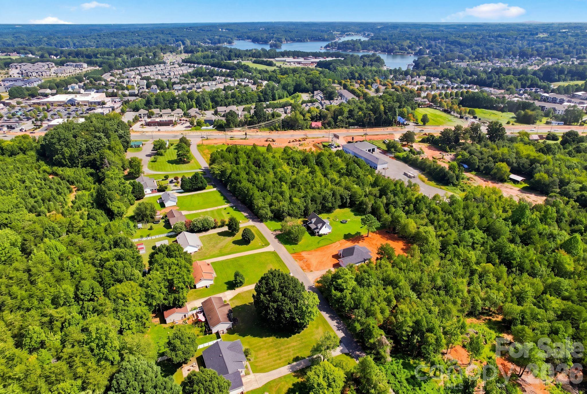 132 Kendra Dr, Mooresville, NC 28117