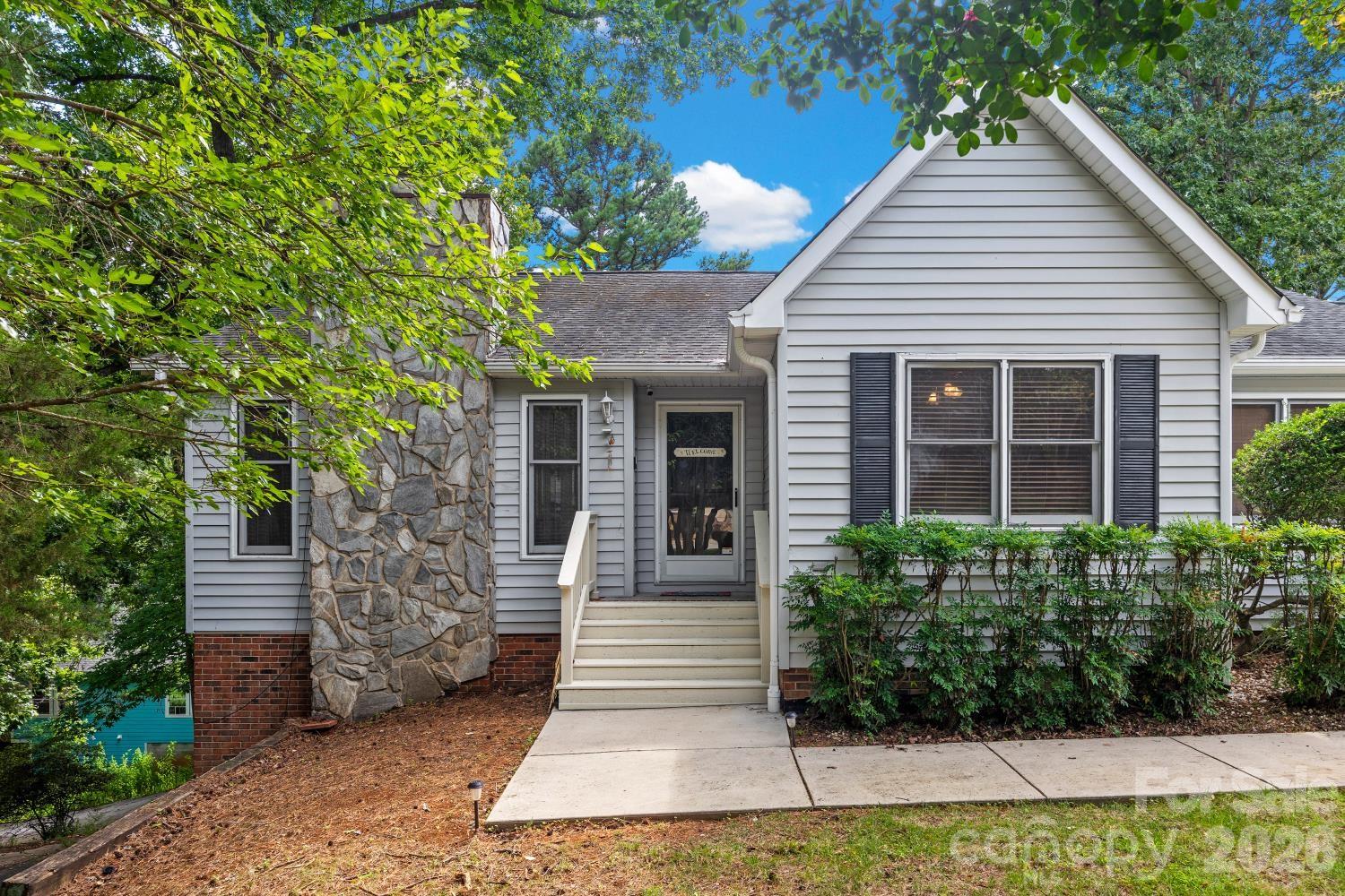 4060 Point Clear Dr, Tega Cay, SC 29708