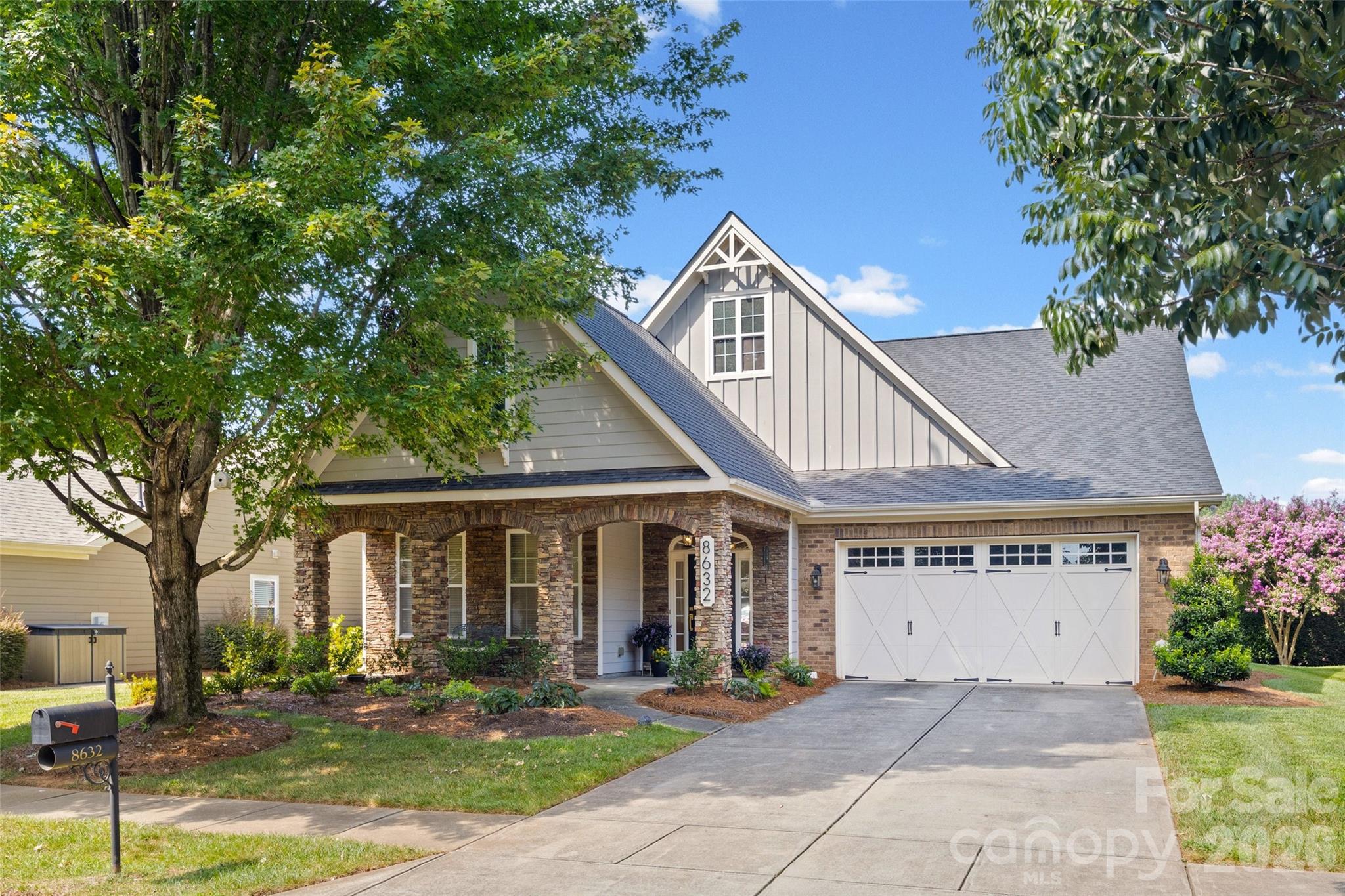 8632 Sequoia Grove Ln, Charlotte, NC 28214