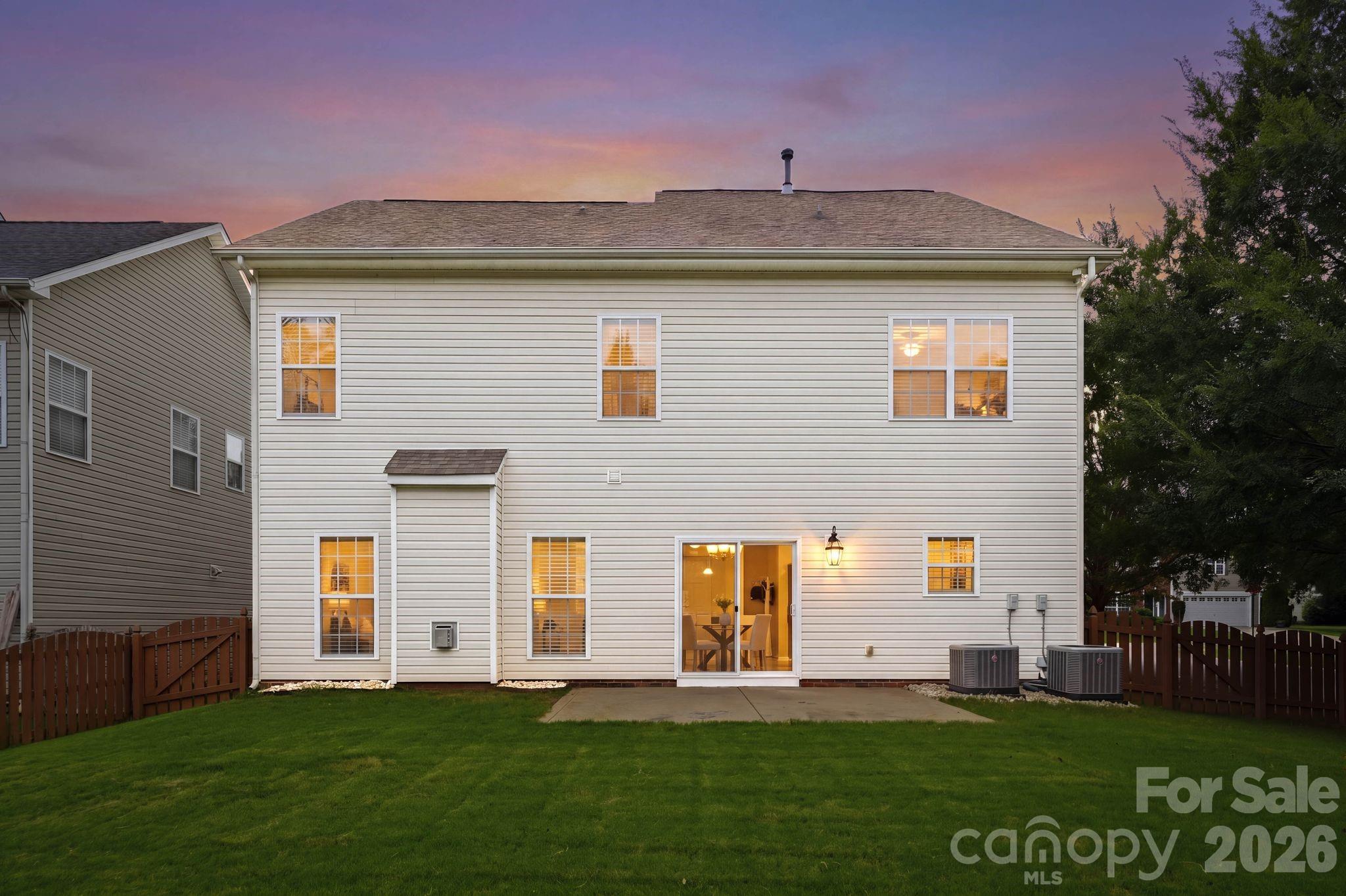1001 Yellow Daisy Dr, Matthews, NC 28104