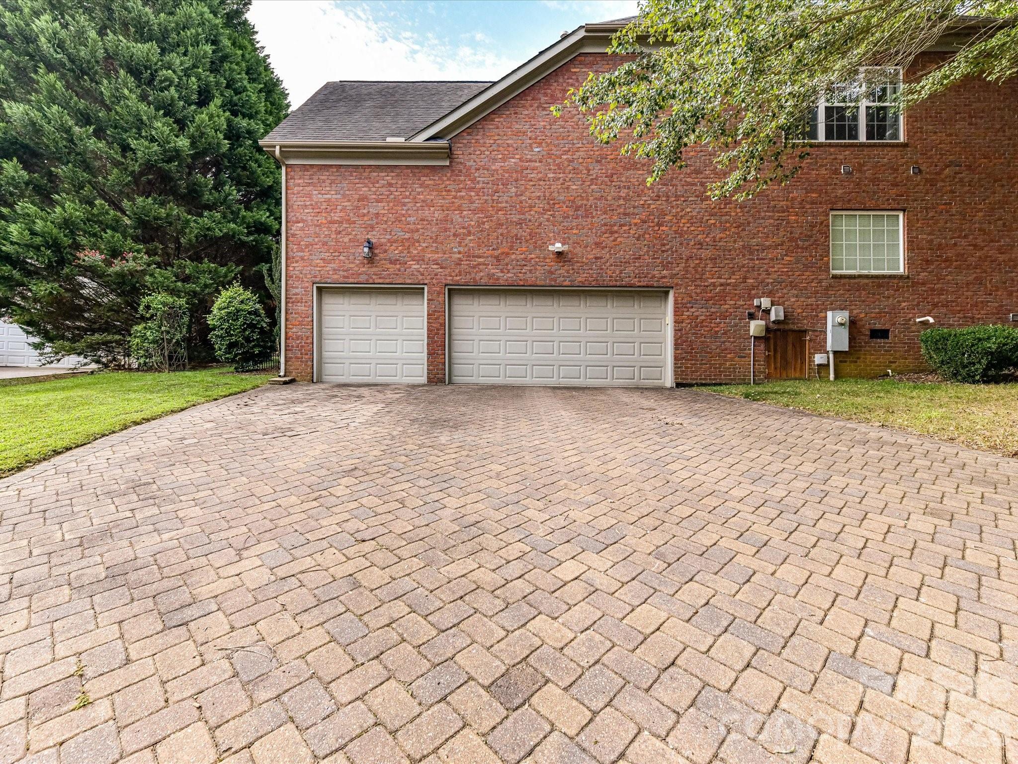 11203 Warfield Ave, Huntersville, NC 28078