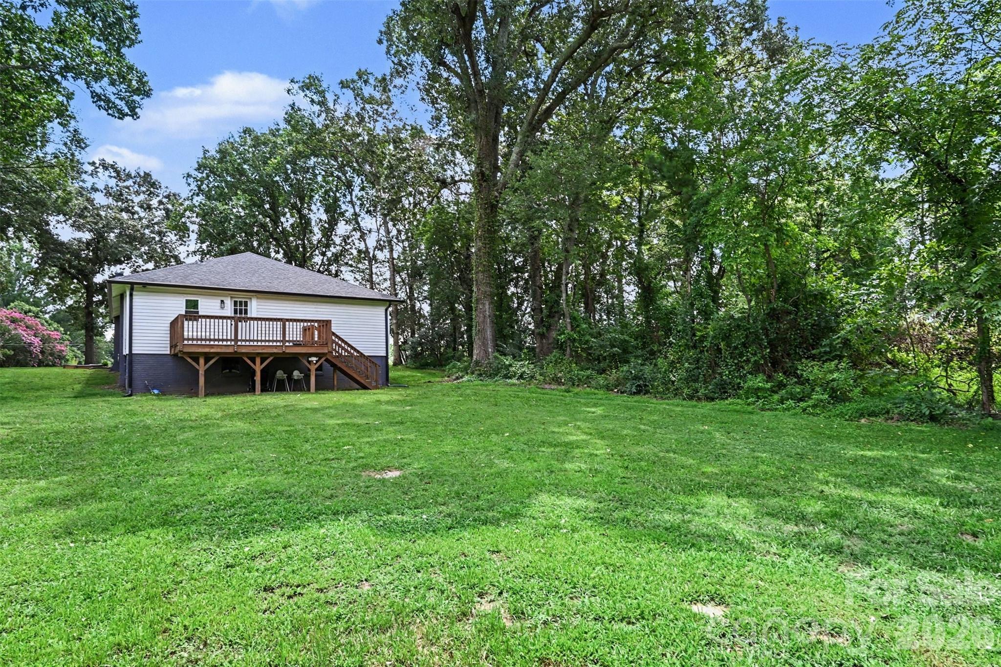311 Roy Eaker Rd, Cherryville, NC 28021