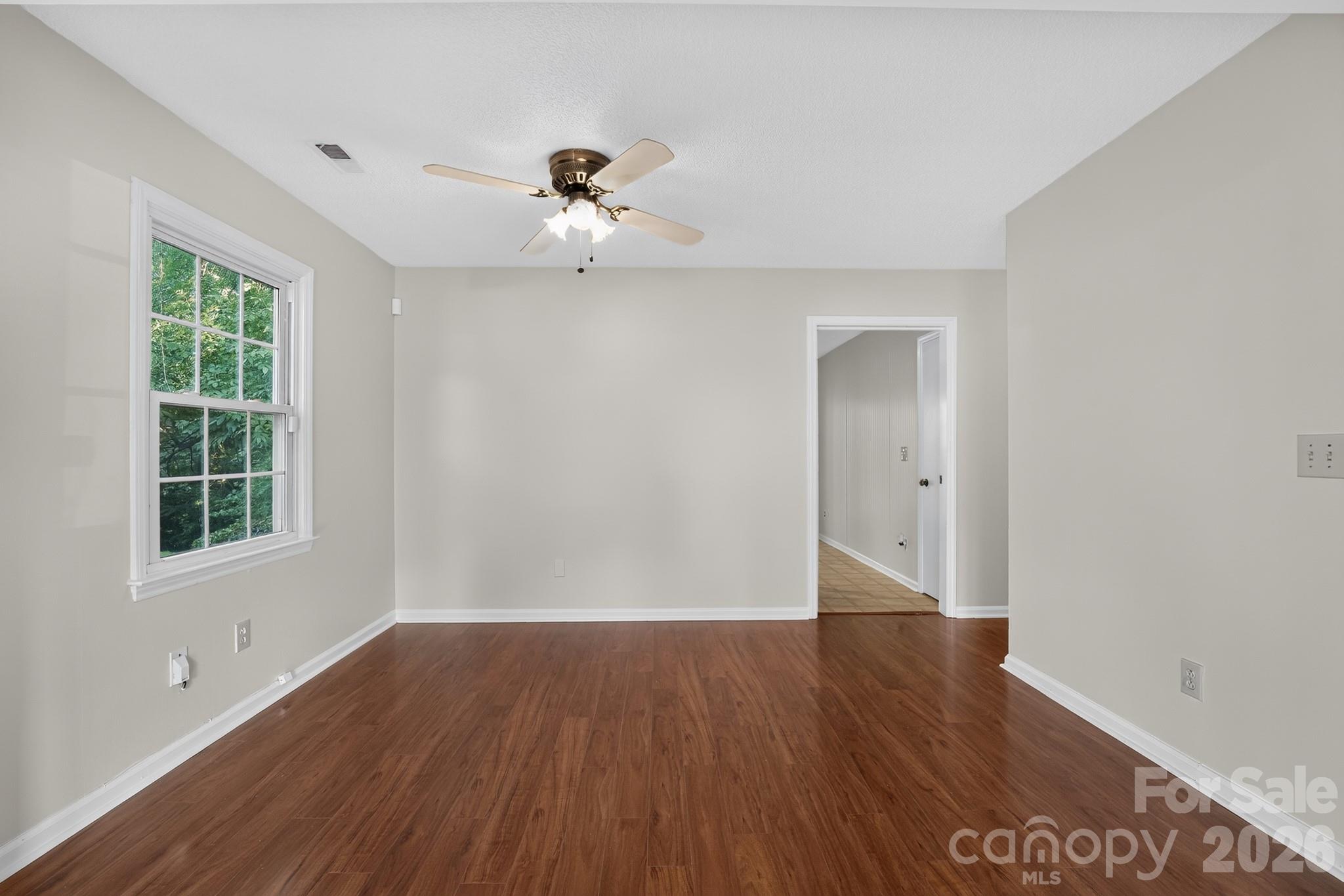 8316 Summerglen Cir, Charlotte, NC 28227