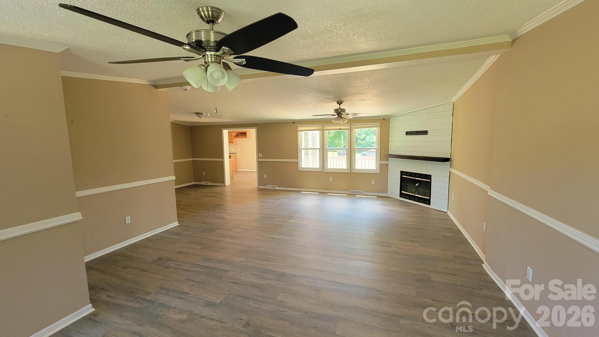 5401 Creek Run Ct, Bessemer City, NC 28086