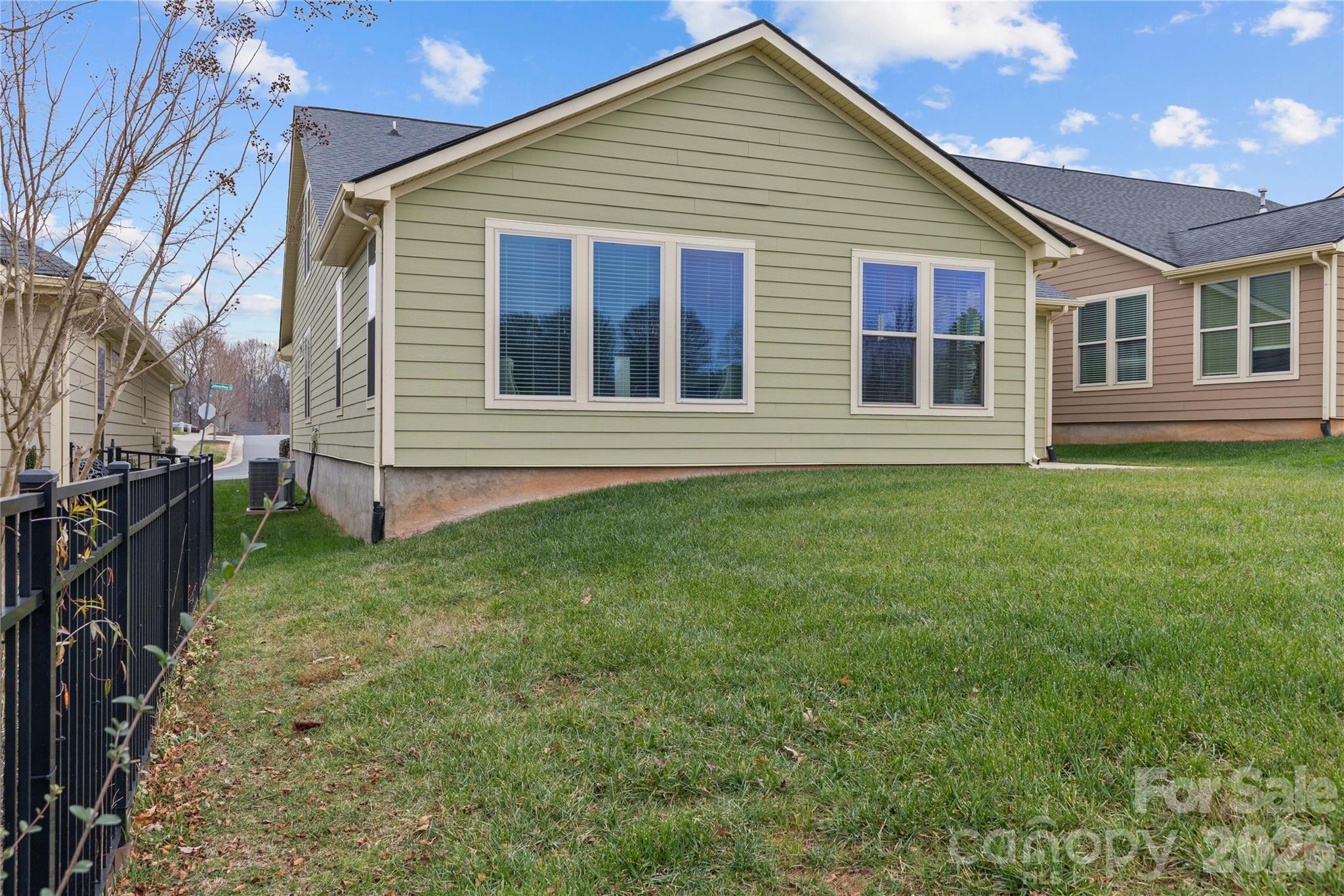 129 Johnson Manor St, Mooresville, NC 28115