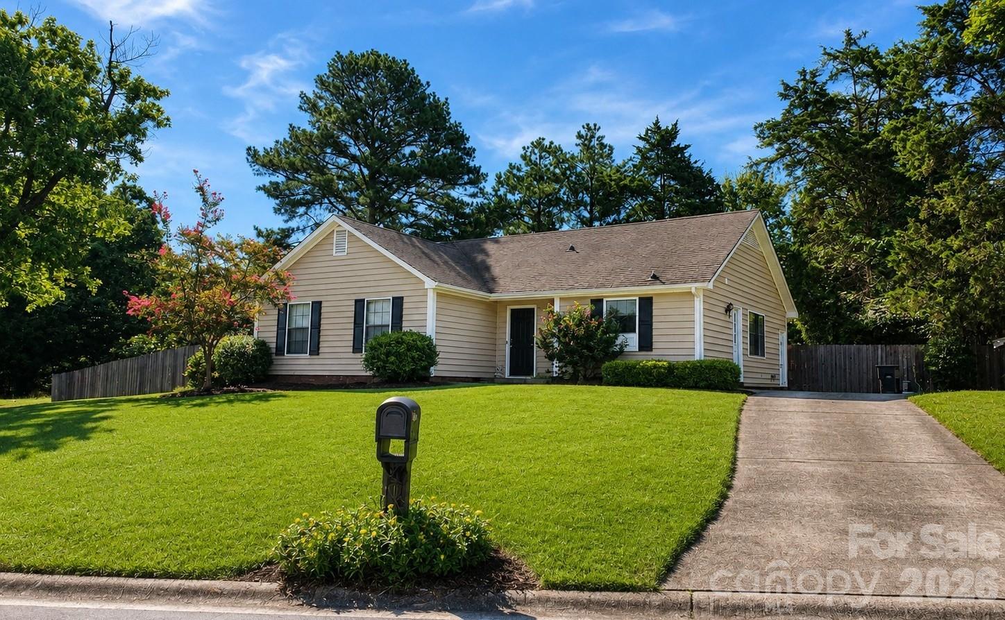 11601 Sunswept Ln, Charlotte, NC 28226