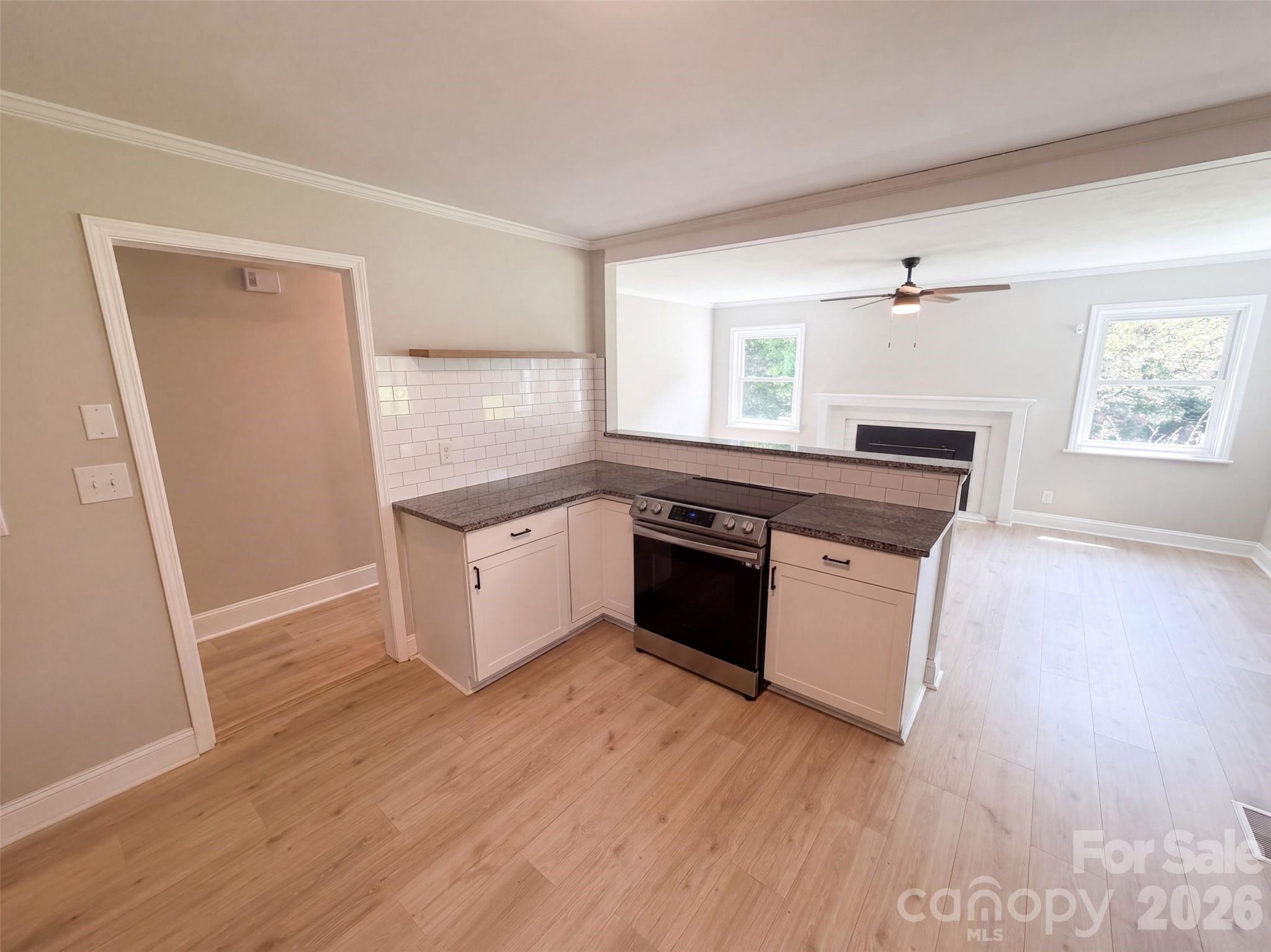 8519 Denbur Dr, Charlotte, NC 28215