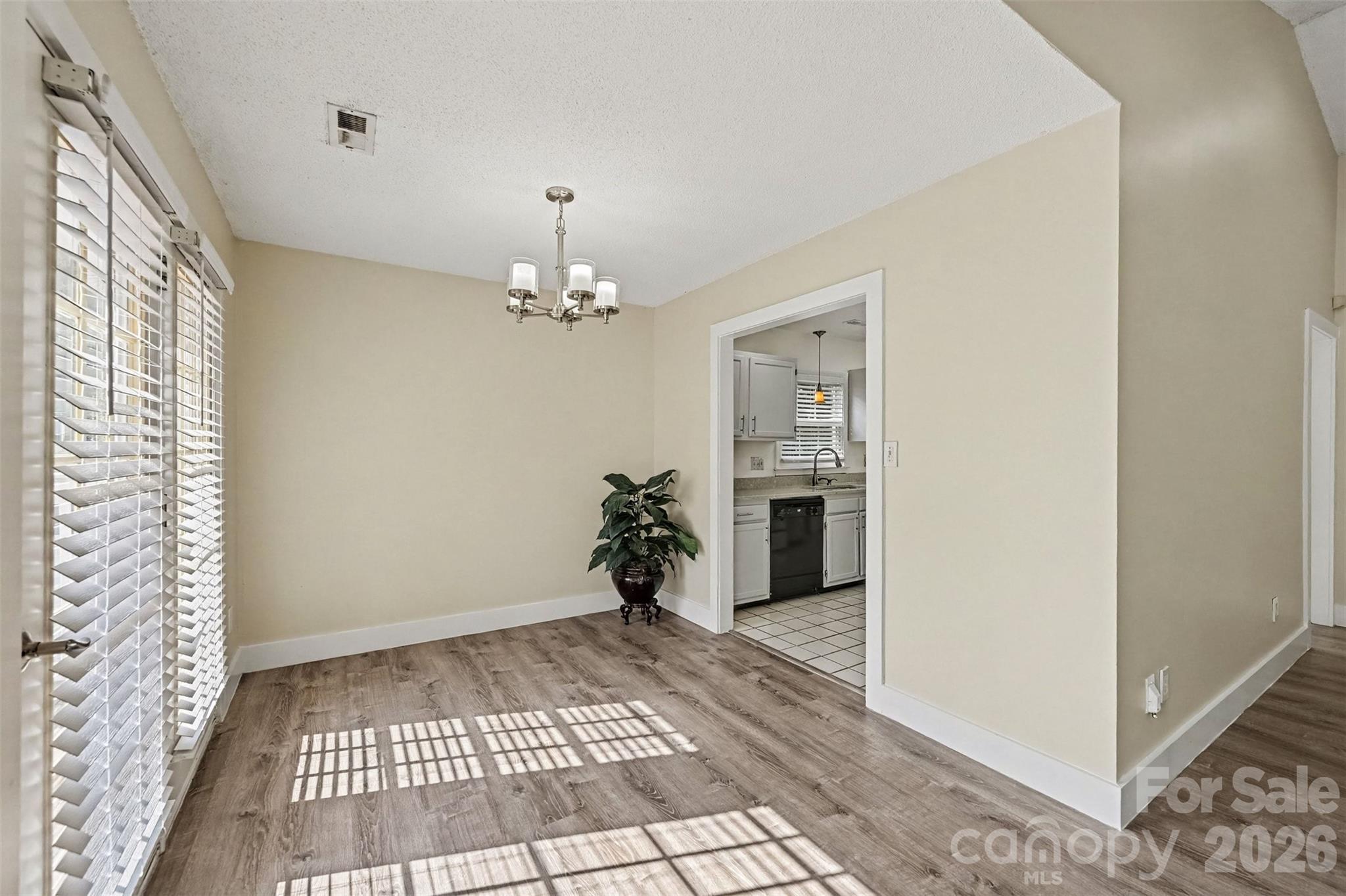 10117 Crayton Dr, Charlotte, NC 28269