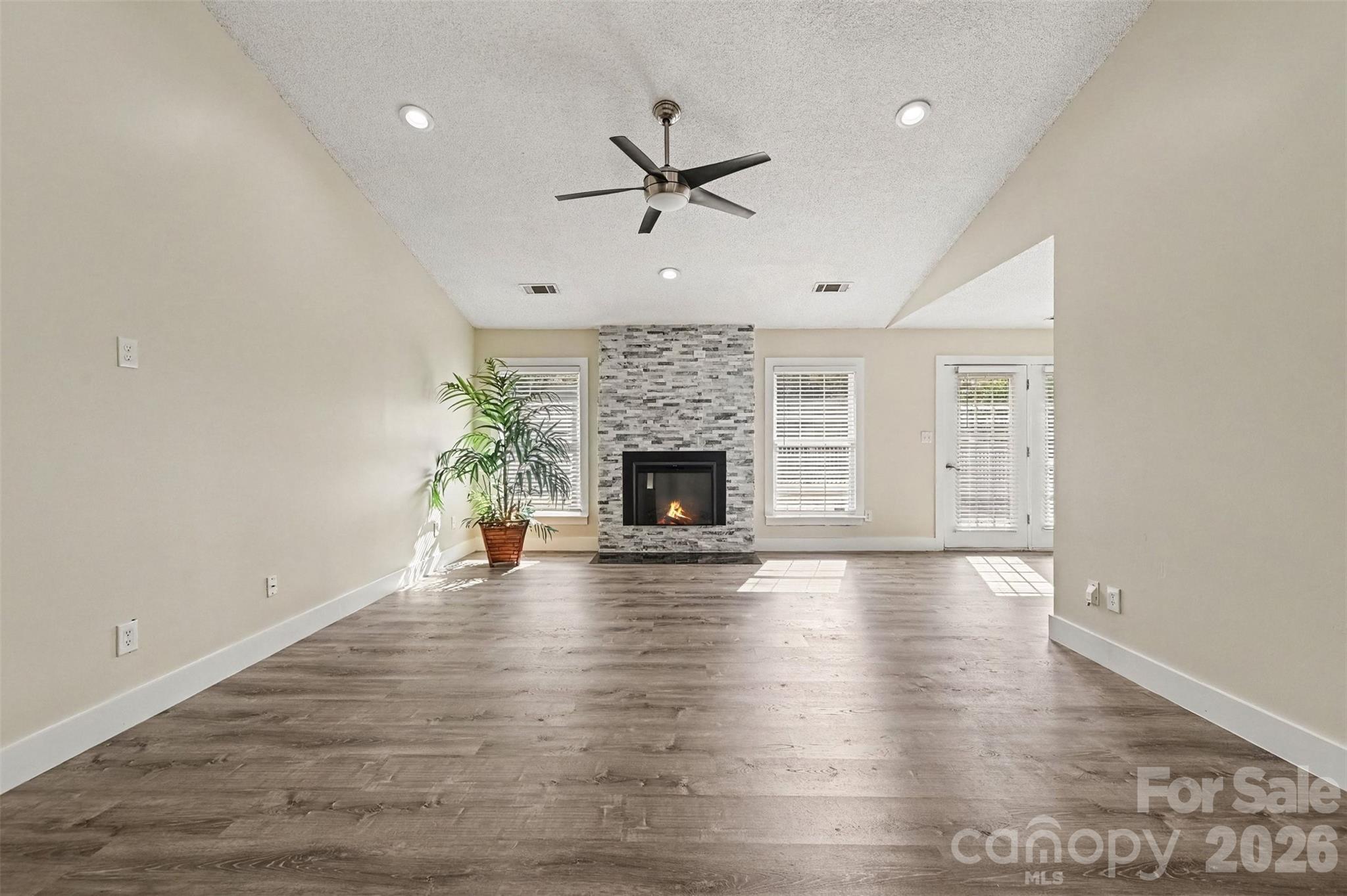 10117 Crayton Dr, Charlotte, NC 28269
