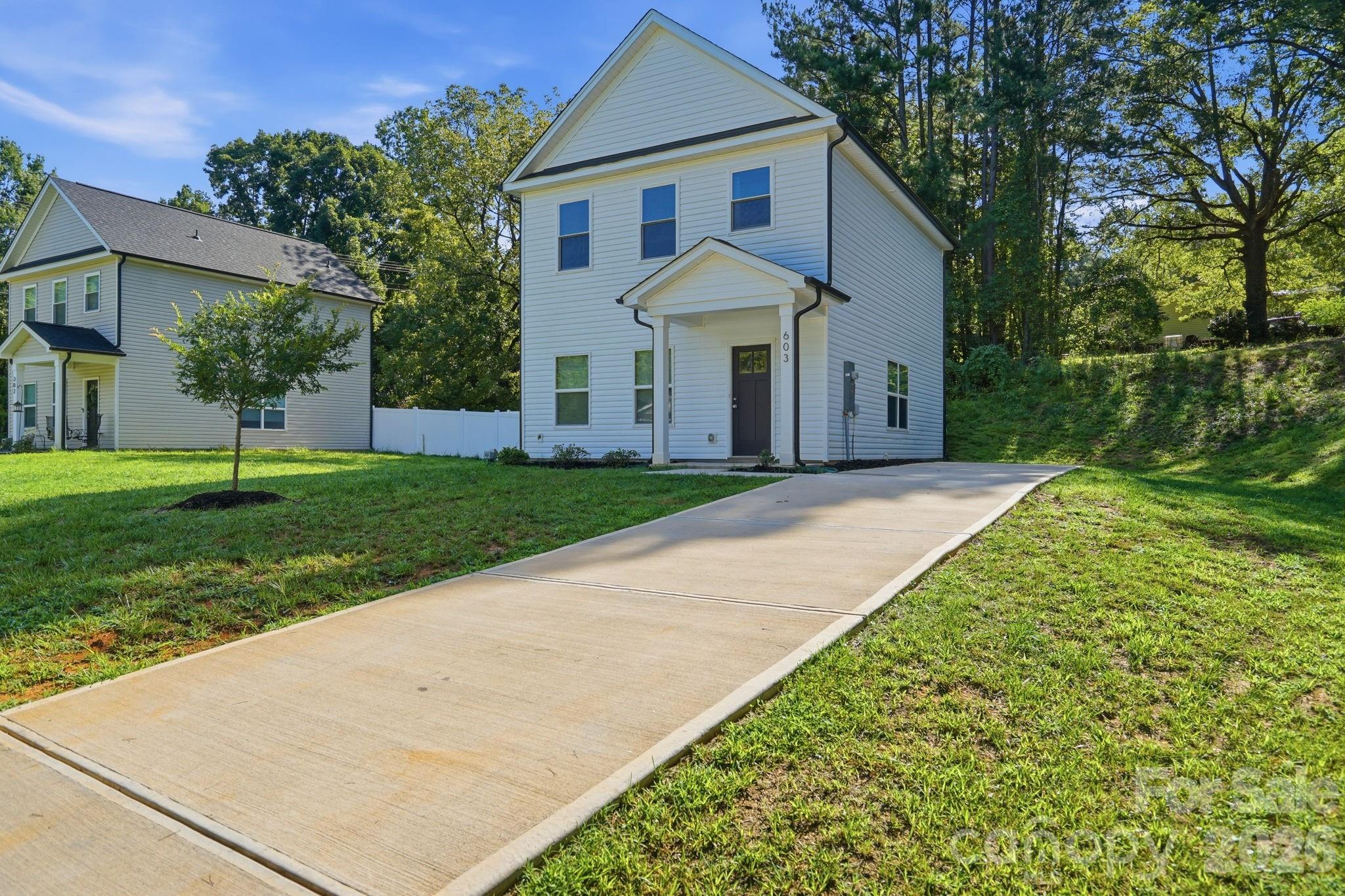 603 S 10th St S, Bessemer City, NC 28016