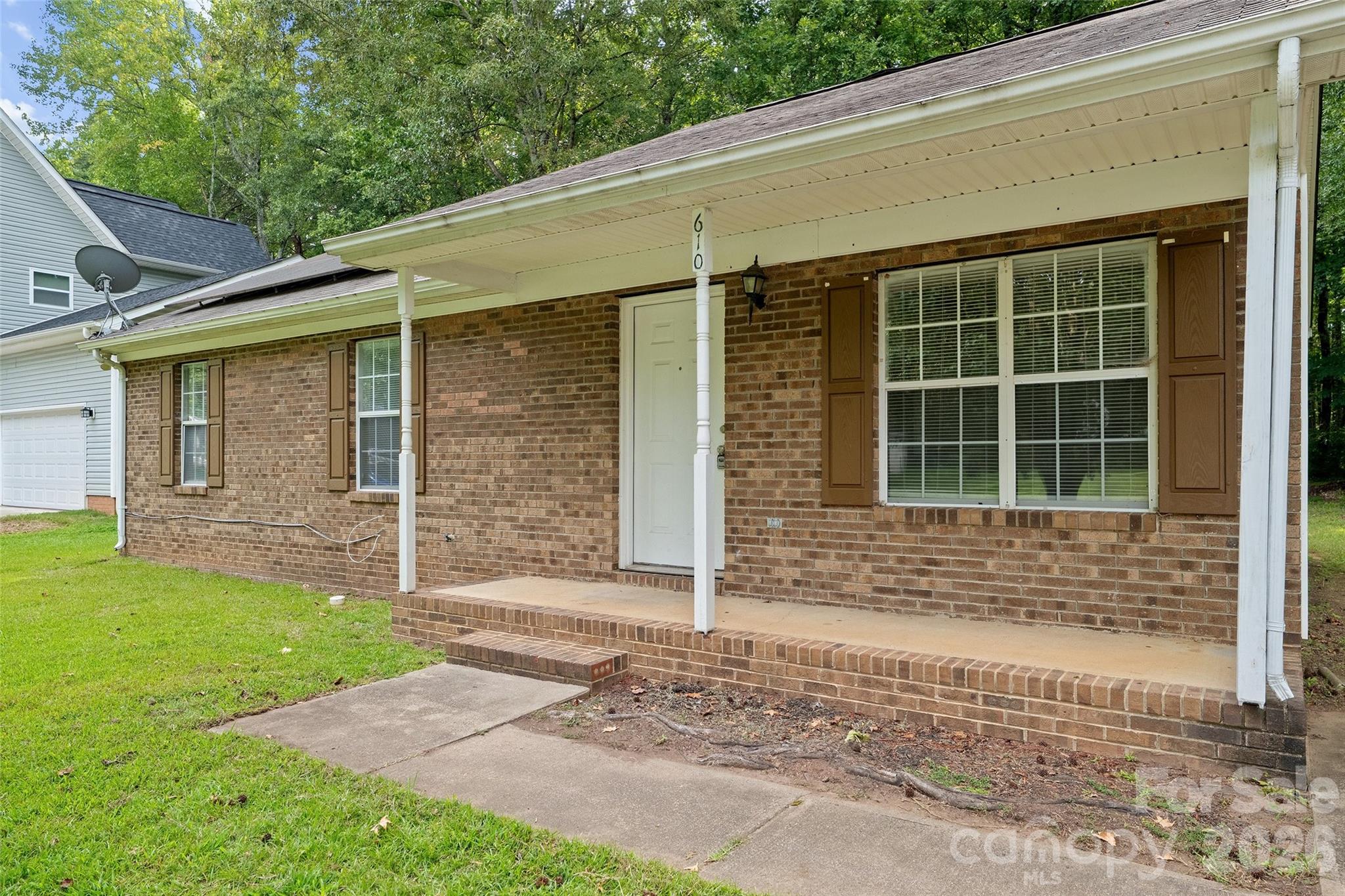 610 Pennwood Ln #3, Charlotte, NC 28215