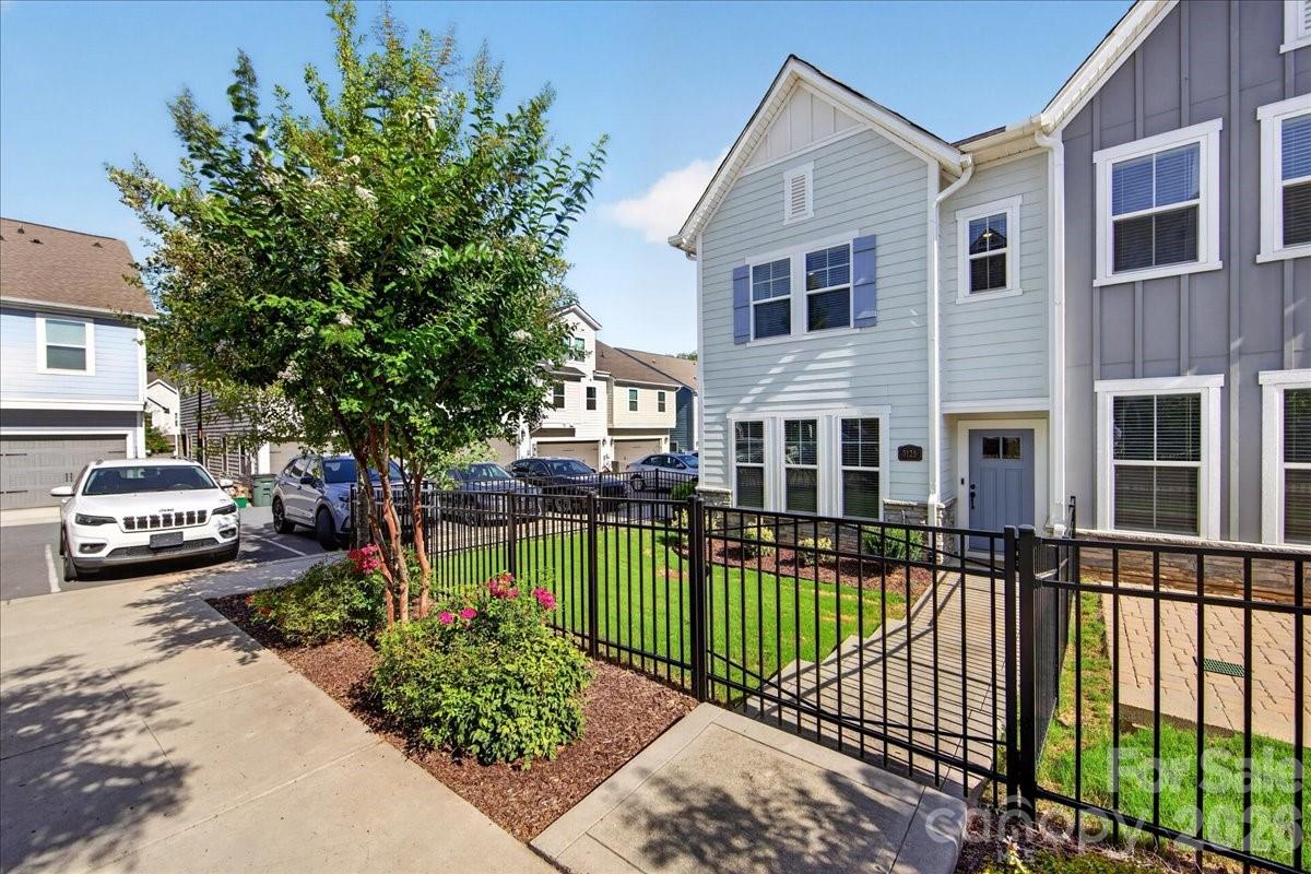 3125 Ada Mill Al, Charlotte, NC 28205