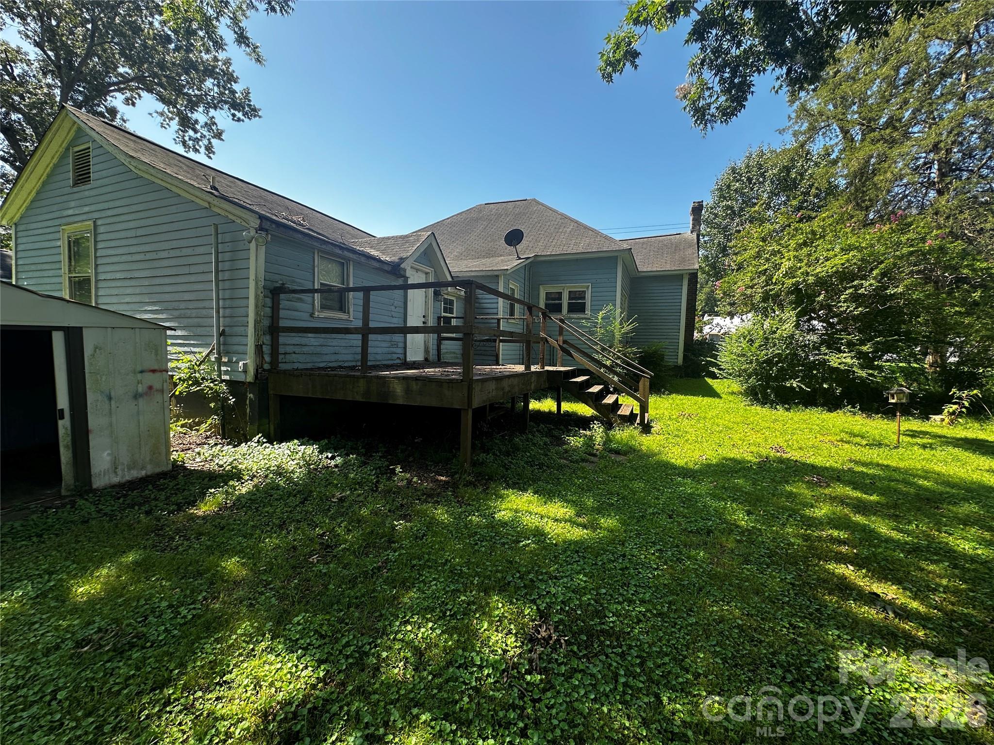 3914 Woodlawn St, Sharon, SC 29742