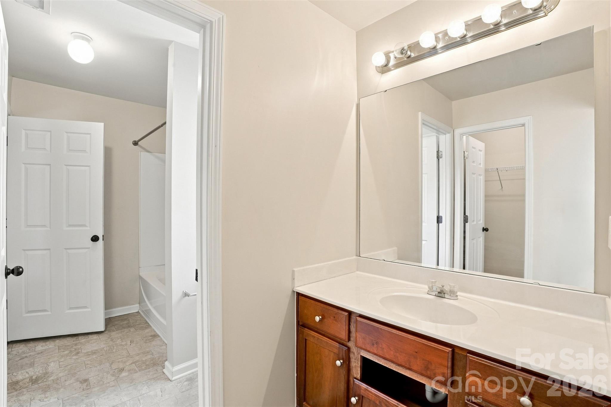 2506 Greenspire Ct, Charlotte, NC 28262
