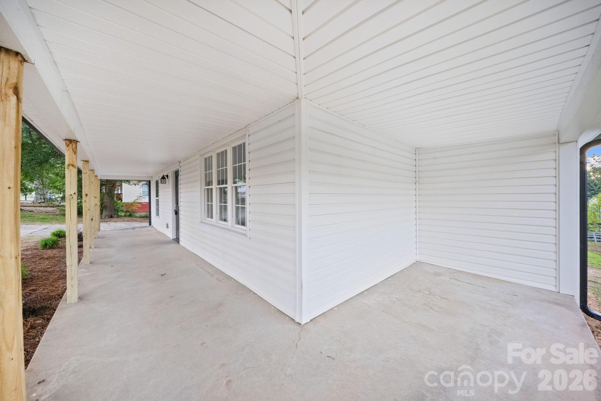 807 N Walnut St, Kannapolis, NC 28081
