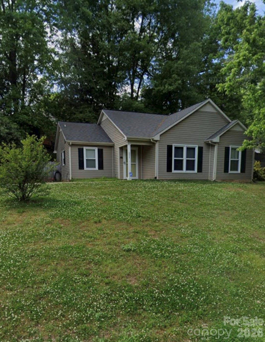 221 Auten Cir, Mount Holly, NC 28120