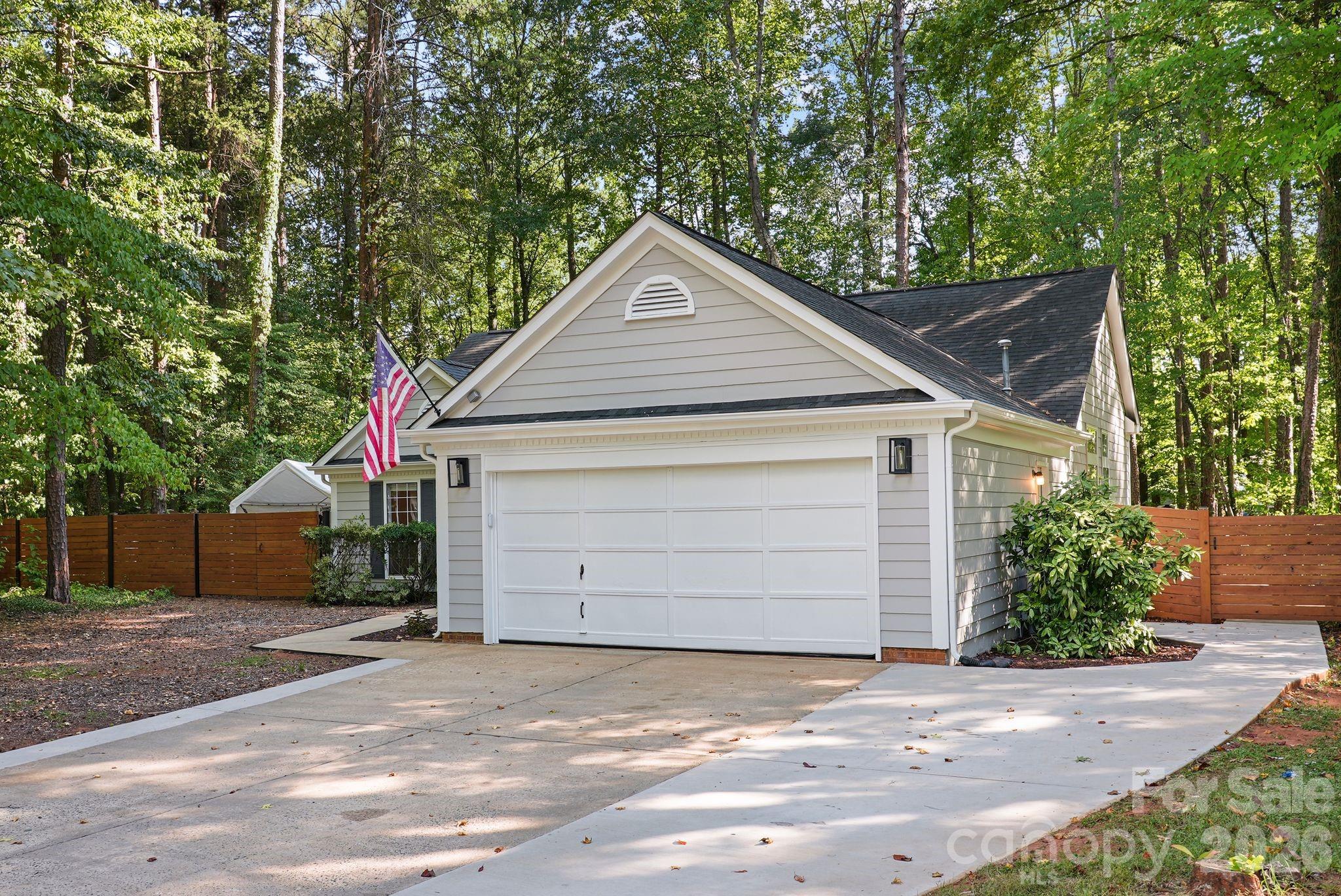 206 Aurora Ln, Huntersville, NC 28078