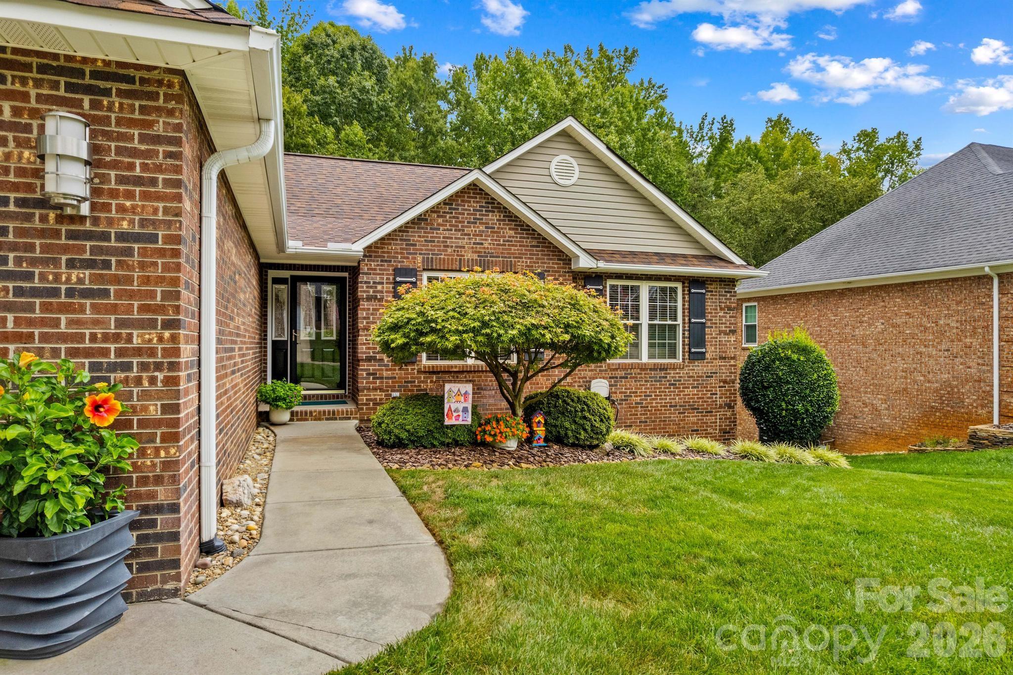 189 River Birch Cir, Mooresville, NC 28115