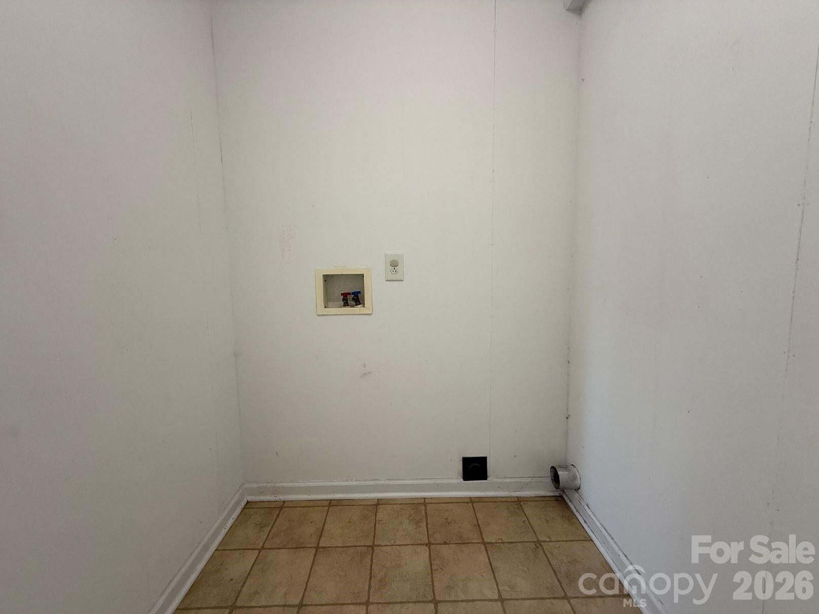 1351 S Aspen St, Lincolnton, NC 28092