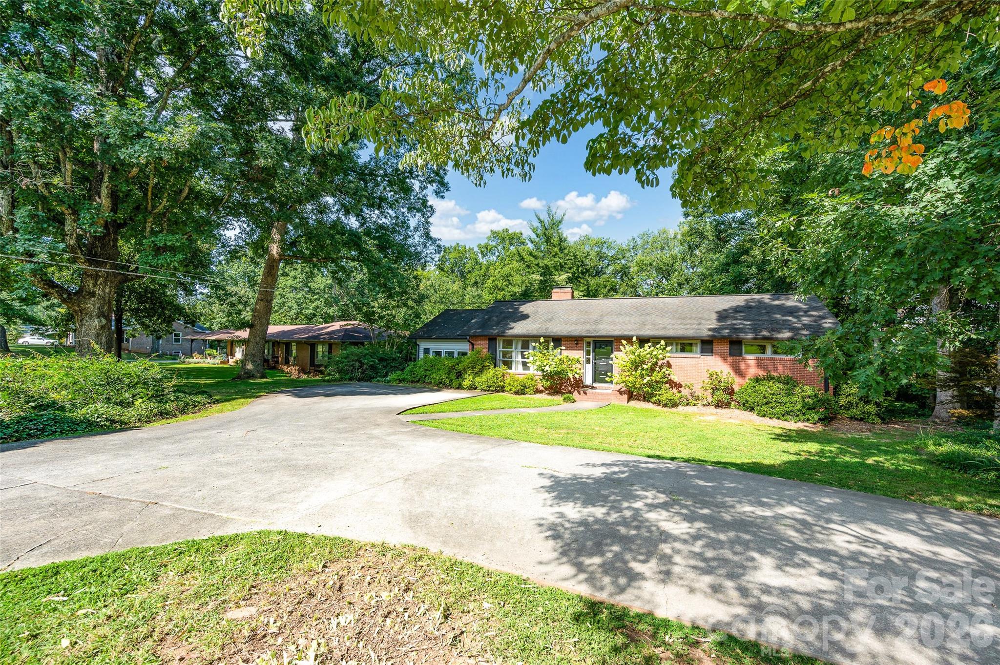 427 S Magnolia St, Mooresville, NC 28115