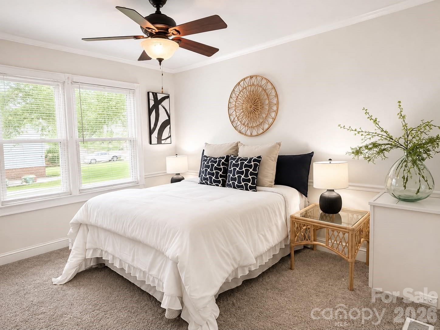 1003 Robinhood Ln, Kannapolis, NC 28081