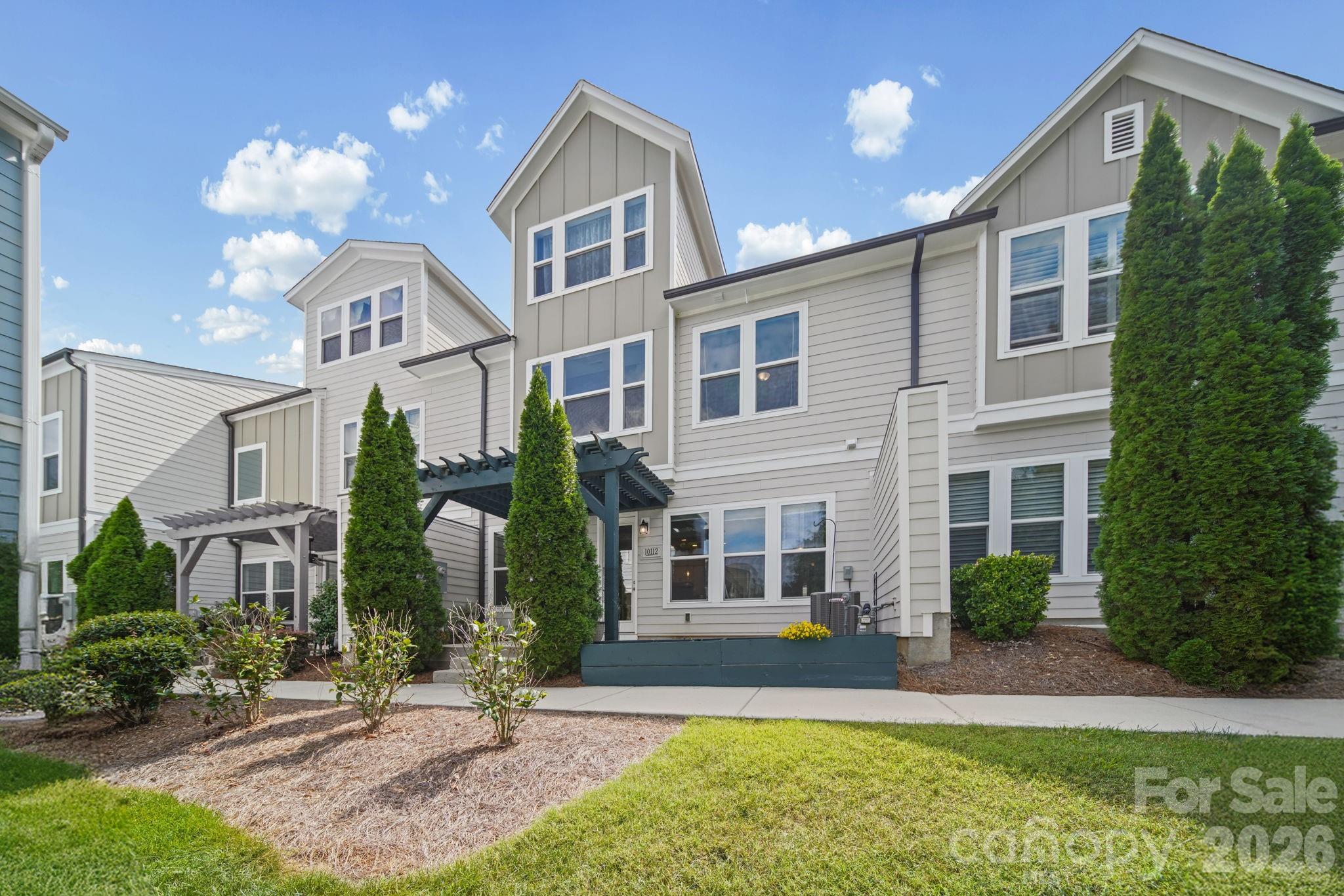 10112 Claire Vista Dr, Charlotte, NC 28277