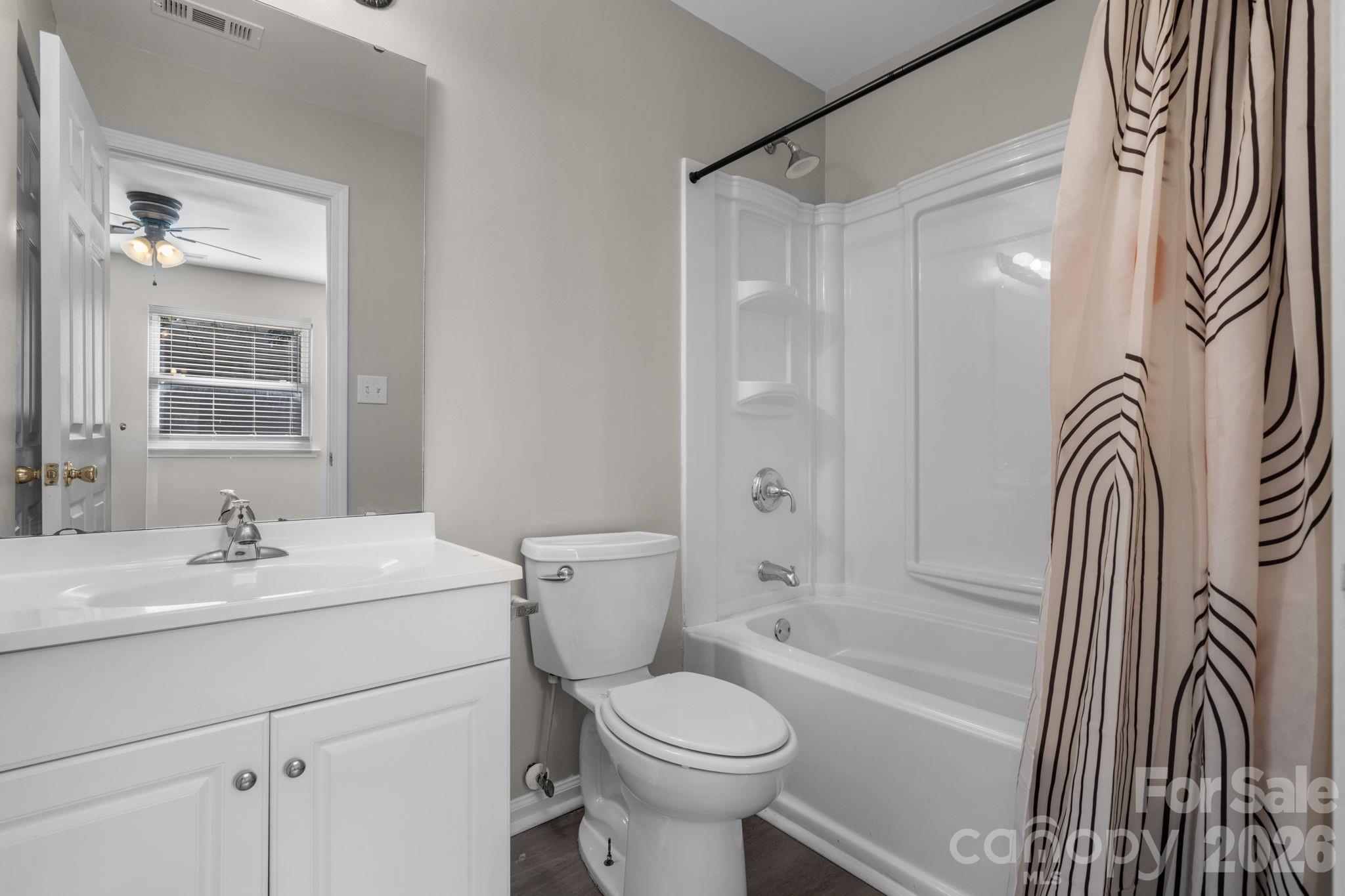 9149 Spyglass Pl, Charlotte, NC 28214